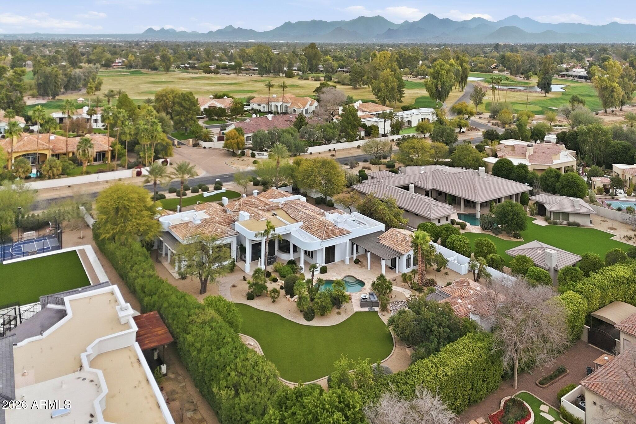 6901 E NORTHERN Avenue