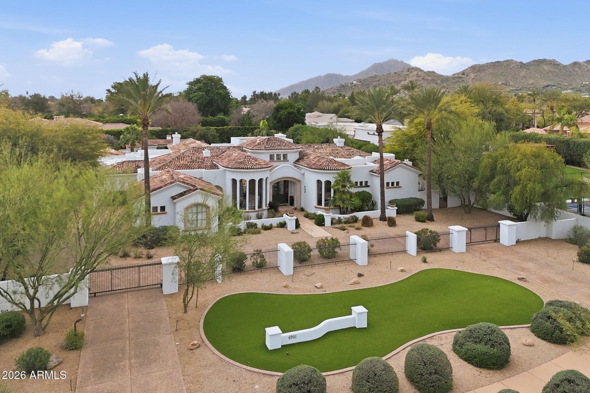 6901 E NORTHERN Avenue