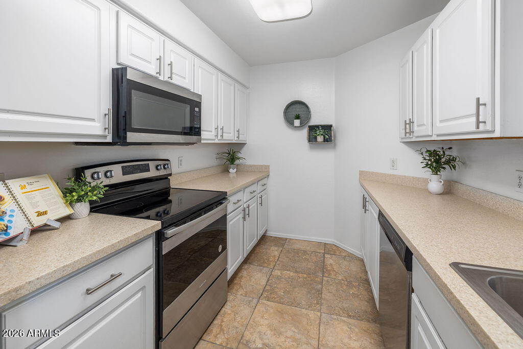 1287 N ALMA SCHOOL Road 123