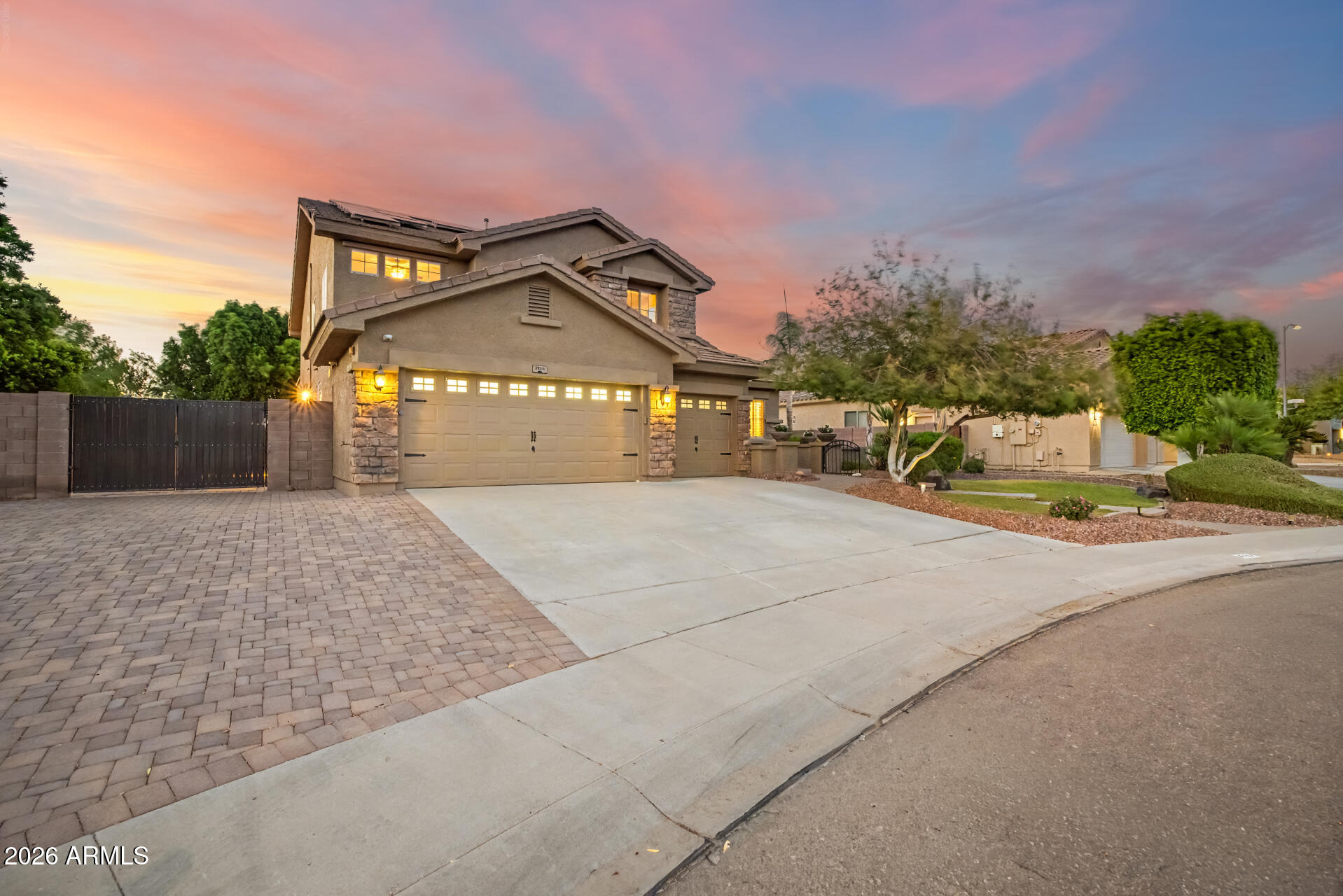 2024 W BONANZA Lane