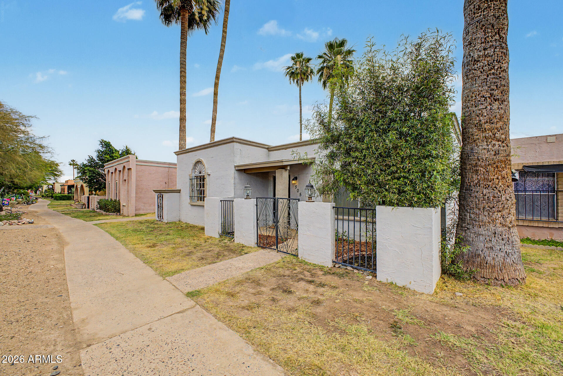 505 N HOBSON Plaza