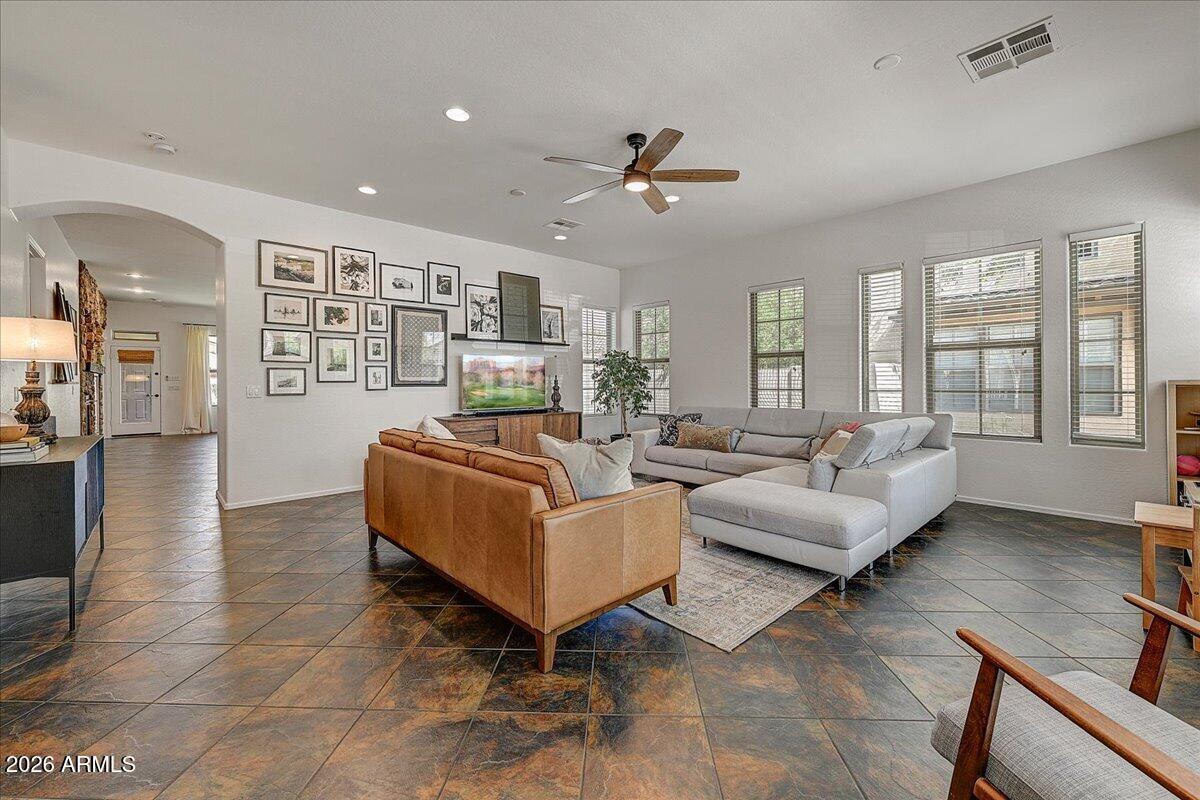 15336 W CHARTER OAK Road