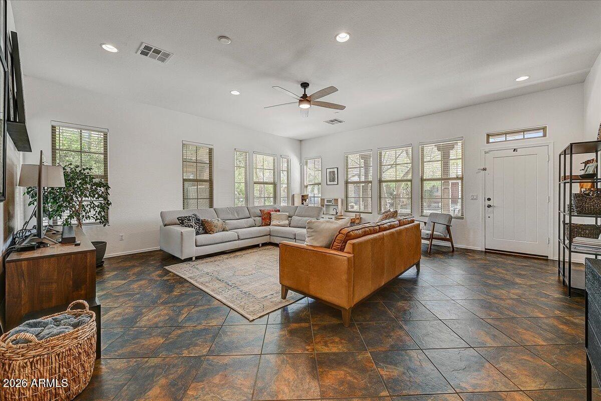 15336 W CHARTER OAK Road