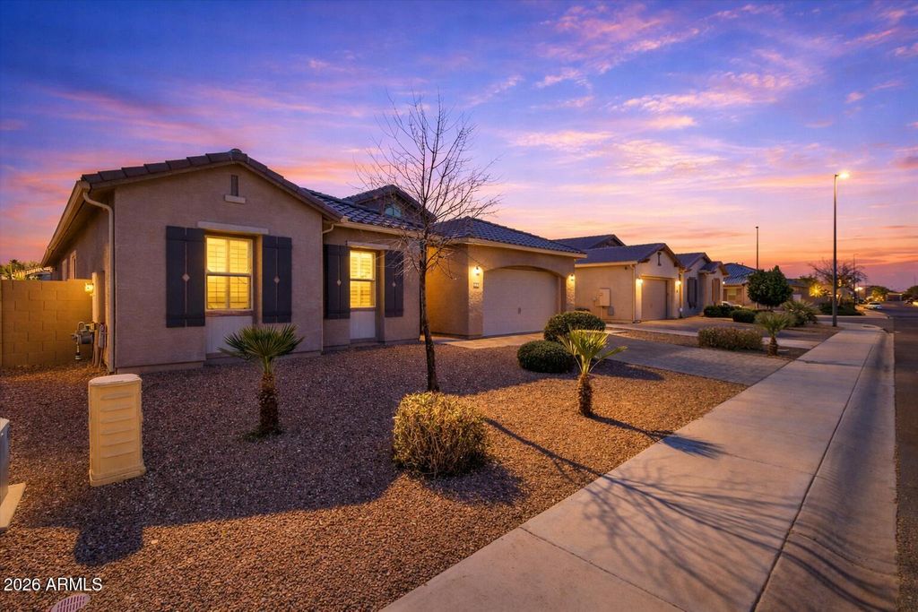 Photo of 1073 E Holland Park Drive, Gilbert, AZ 85297 (MLS # 6974876)