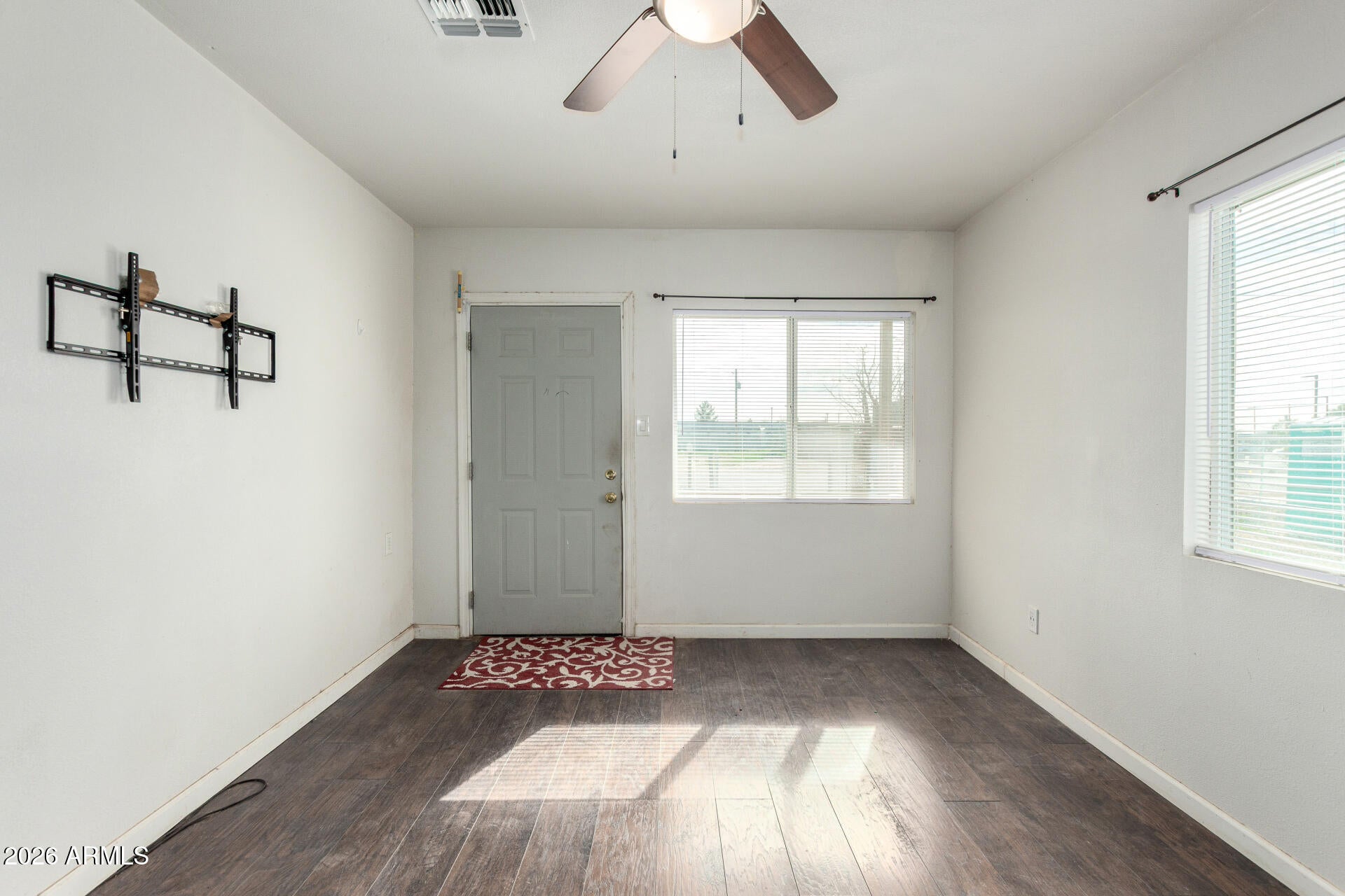 460 W SPRUELL Avenue