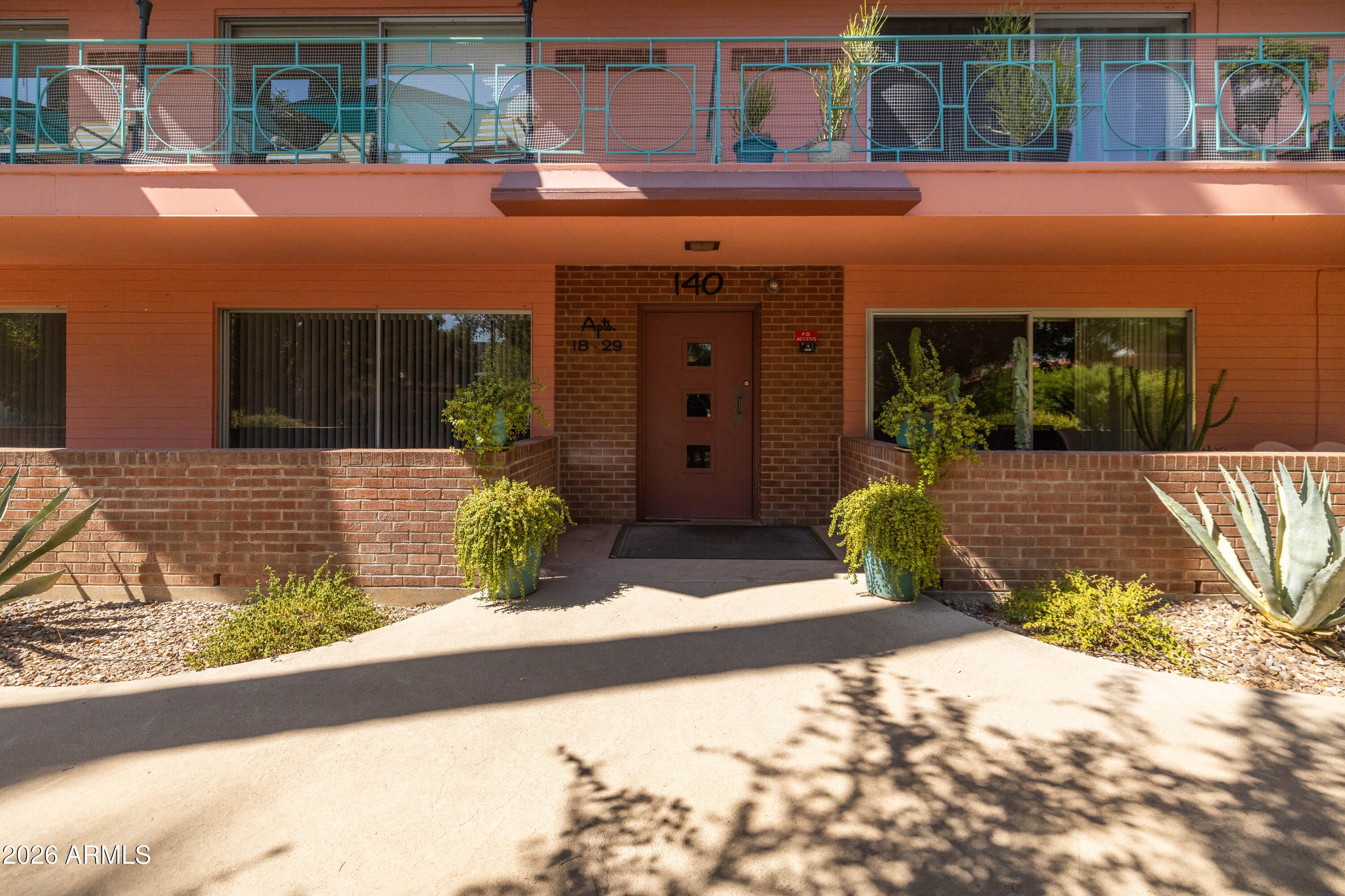 140 E Coronado Road 19