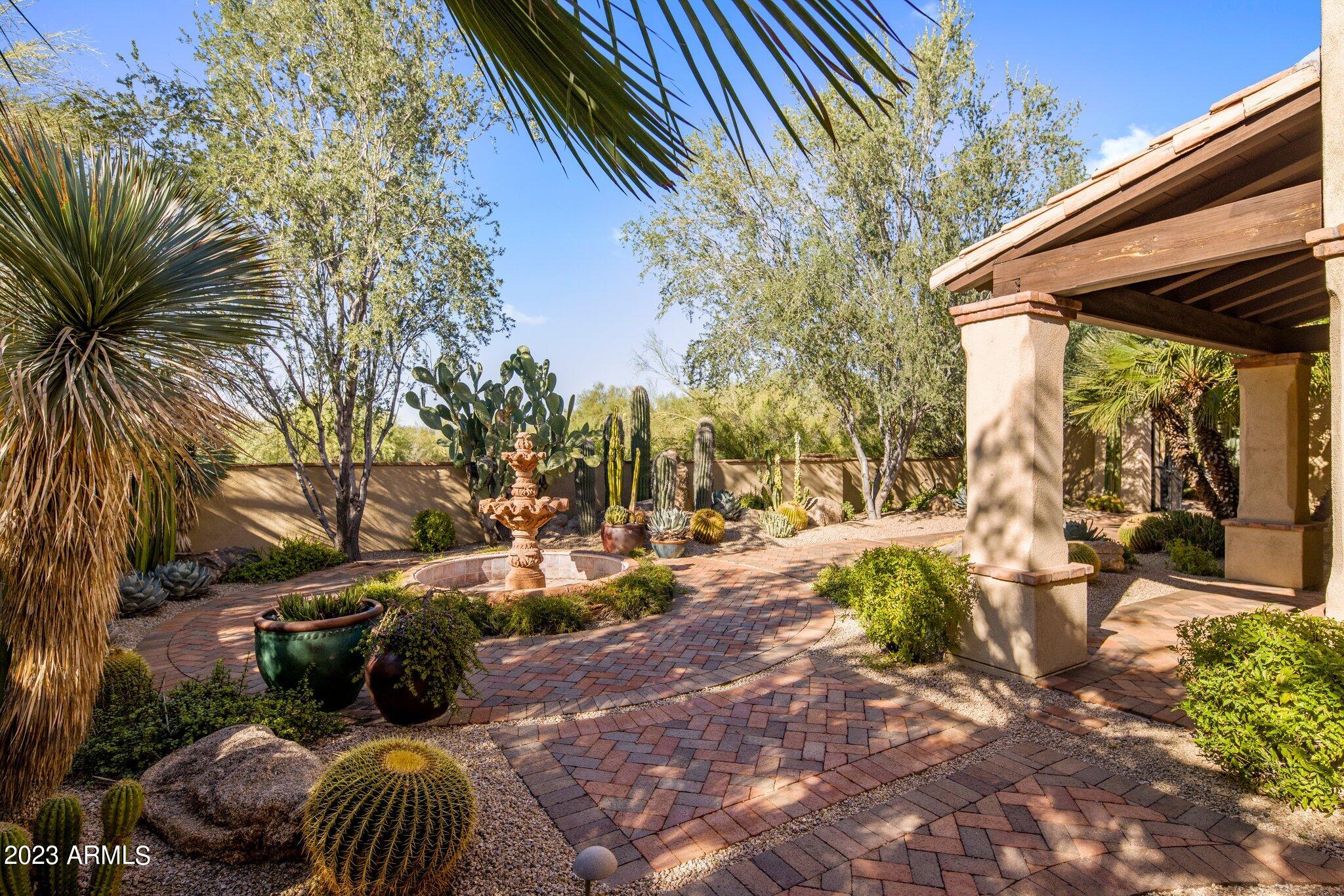 WHISPER ROCK UNIT 2 - Residential