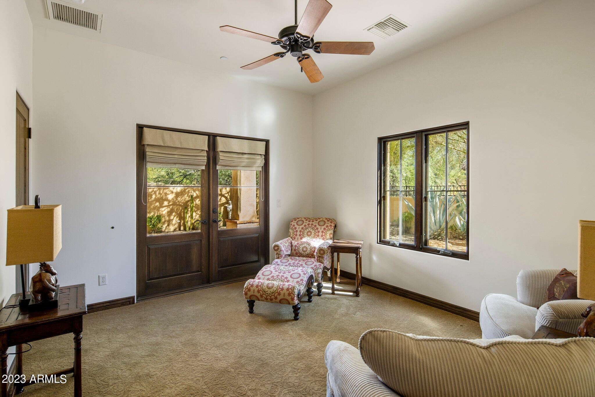WHISPER ROCK UNIT 2 - Residential