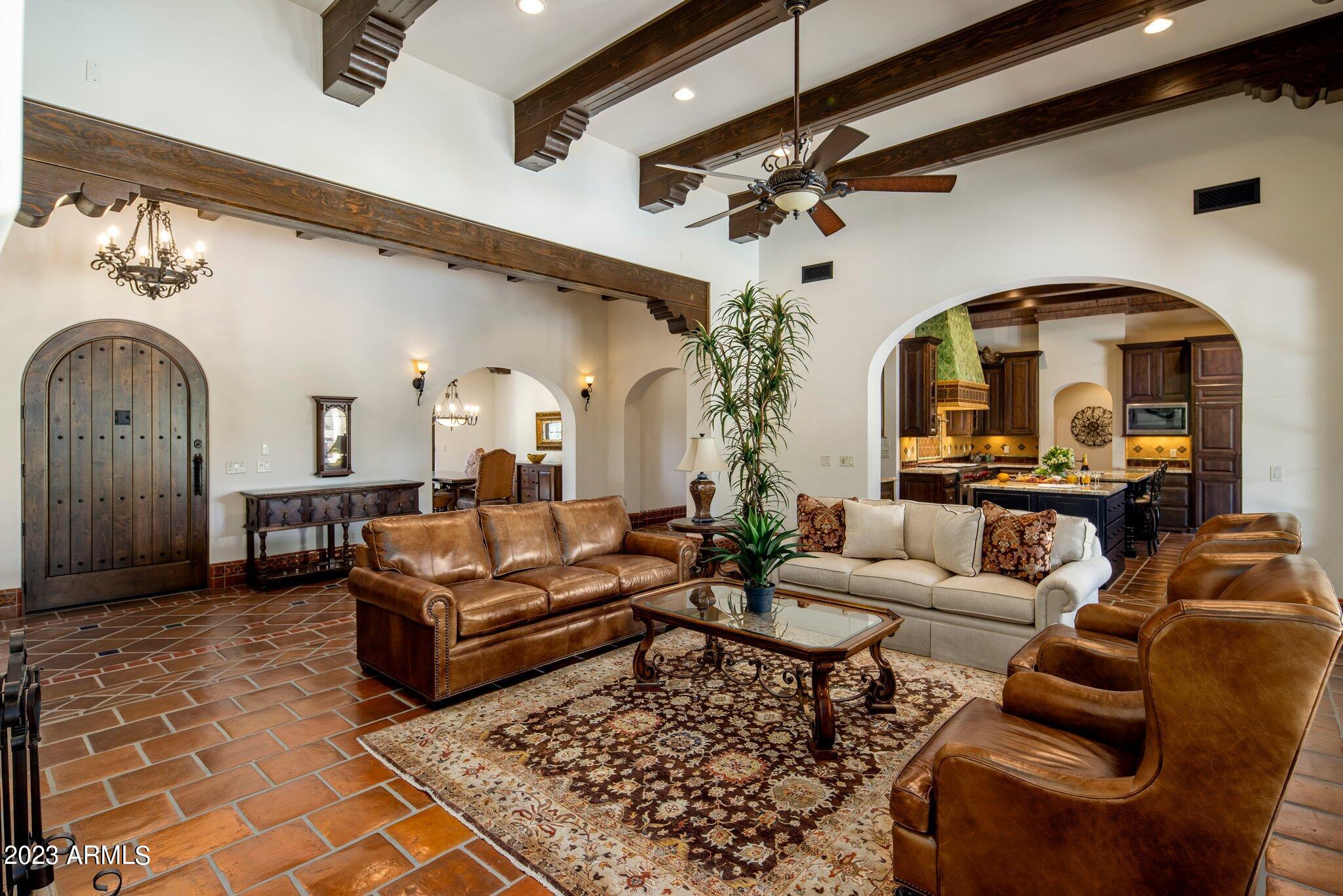 WHISPER ROCK UNIT 2 - Residential