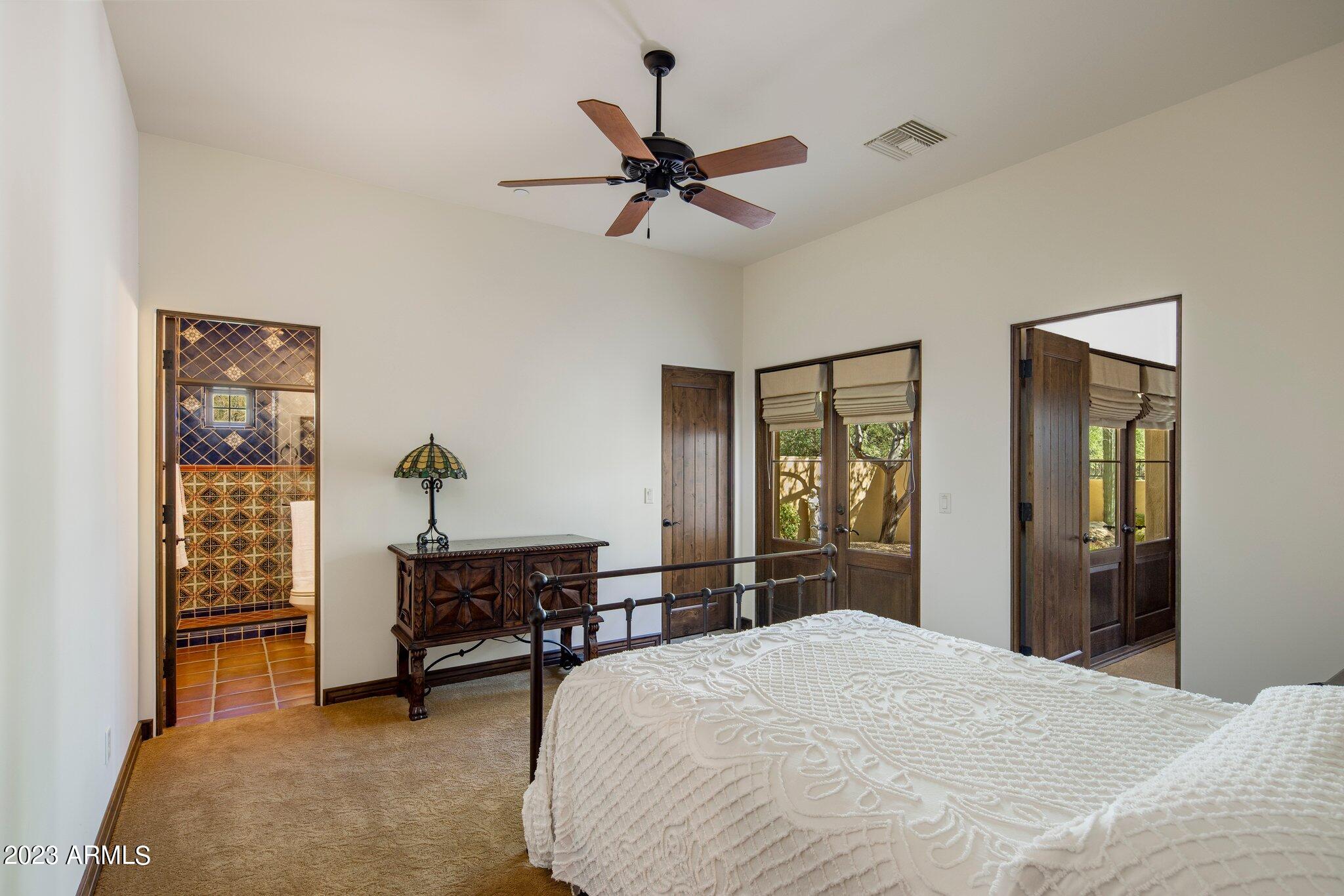 WHISPER ROCK UNIT 2 - Residential