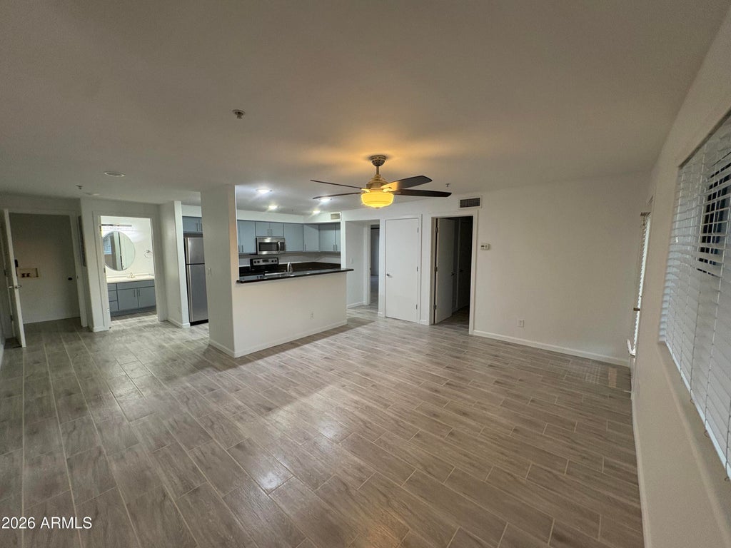 Photo of 724 E Devonshire Avenue #302, Phoenix, AZ 85014 (MLS # 7093973)