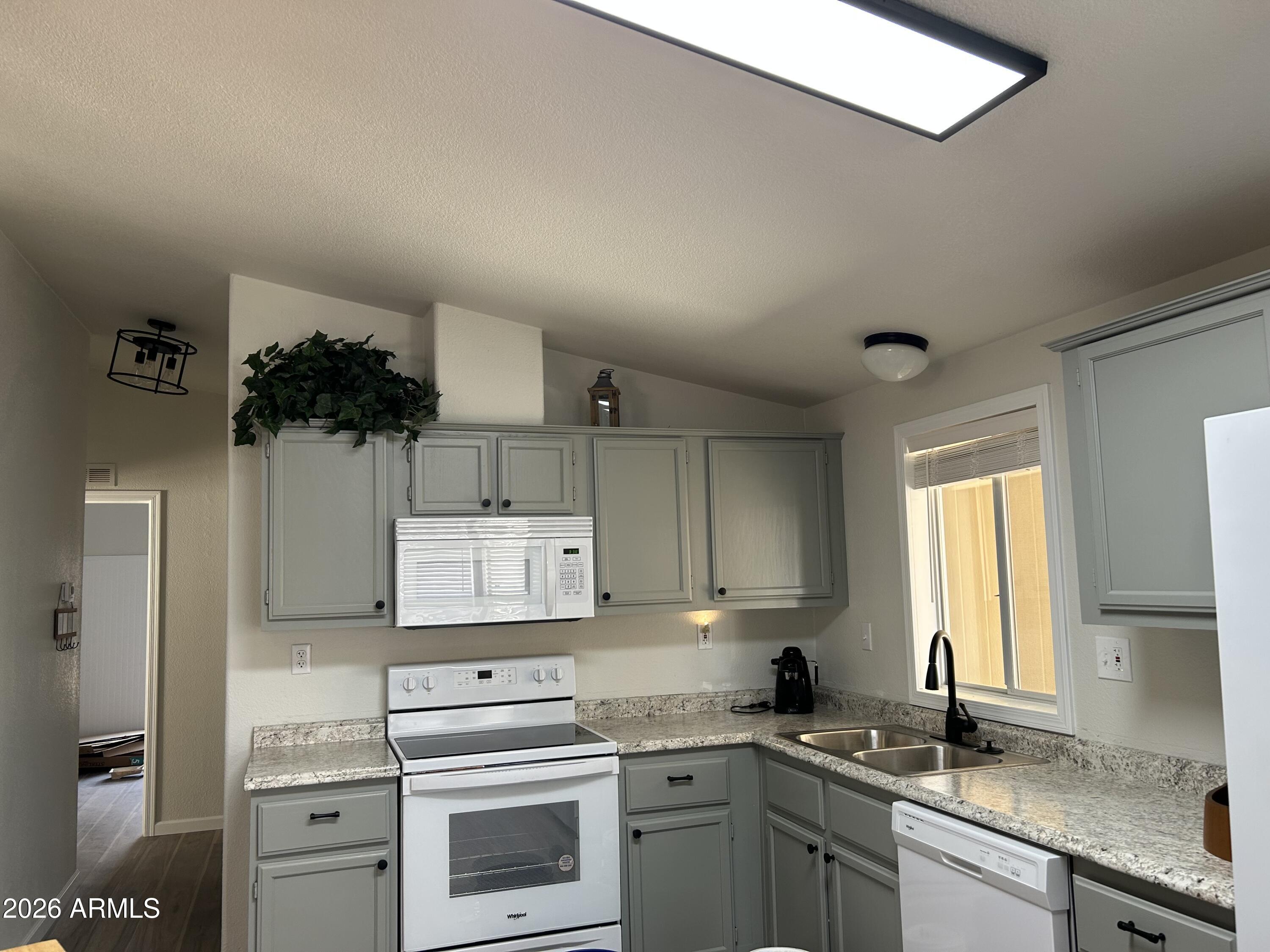 Apache East Estate - Residential