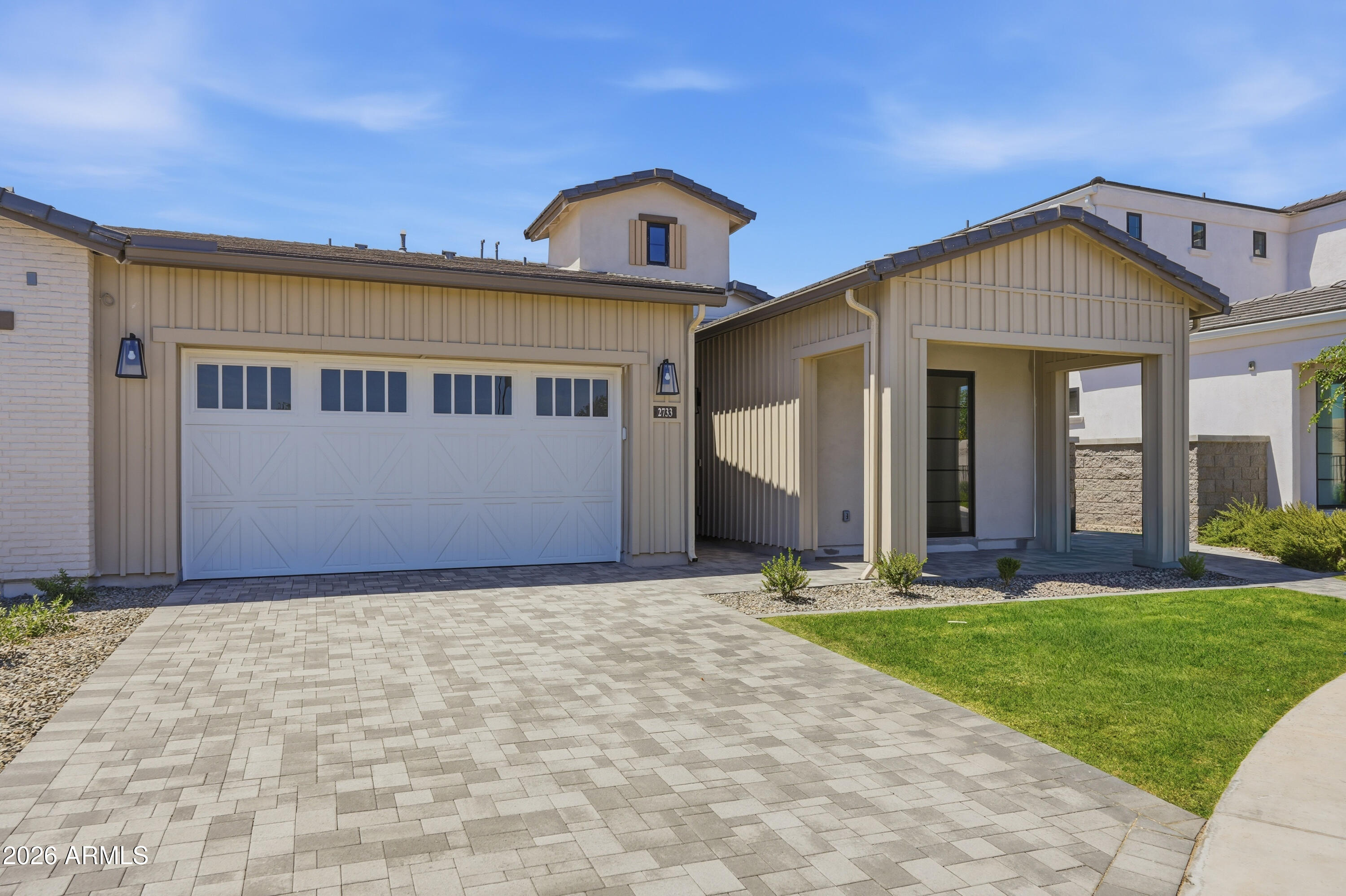 2733 E DERRINGER Court