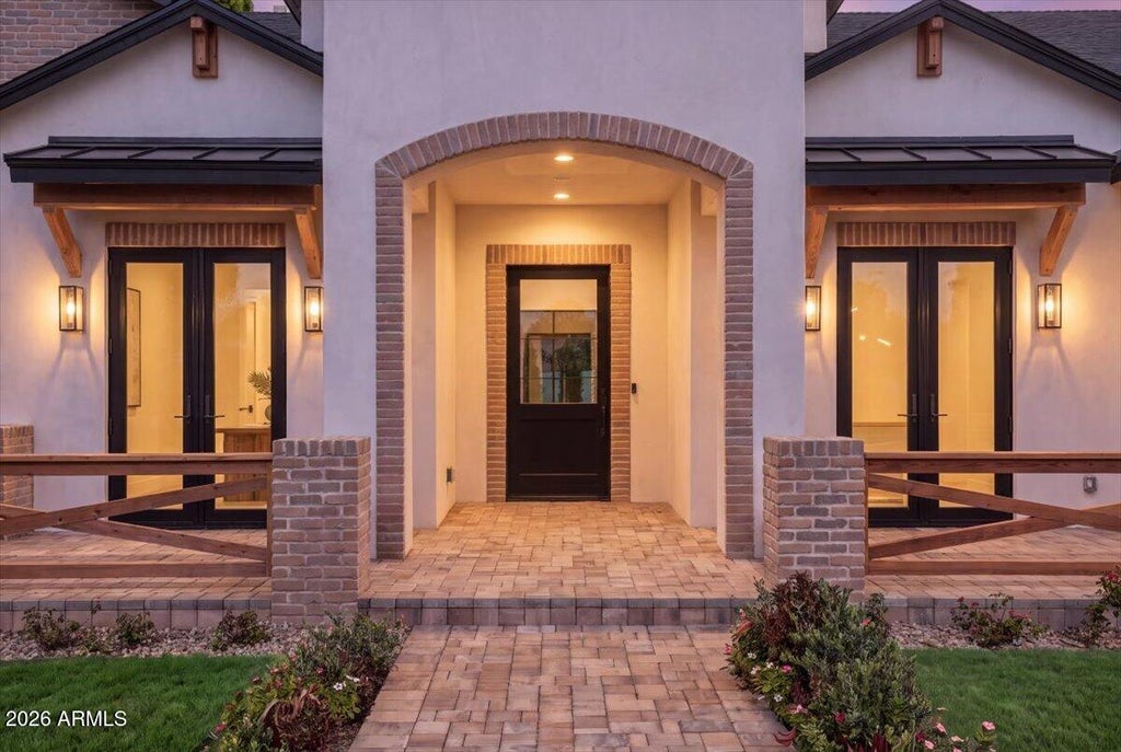 Photo of 4510 E Calle Tuberia, Phoenix, AZ 85018 (MLS # 7091464)