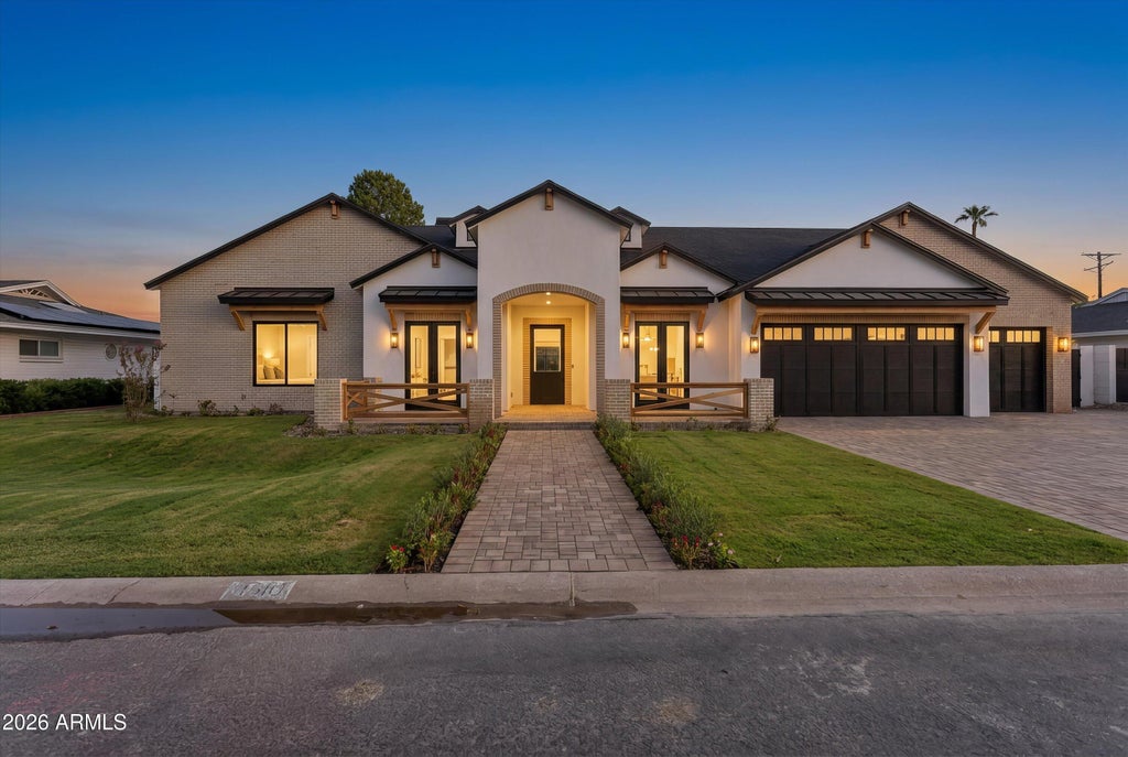 Photo of 4510 E Calle Tuberia, Phoenix, AZ 85018 (MLS # 7091464)