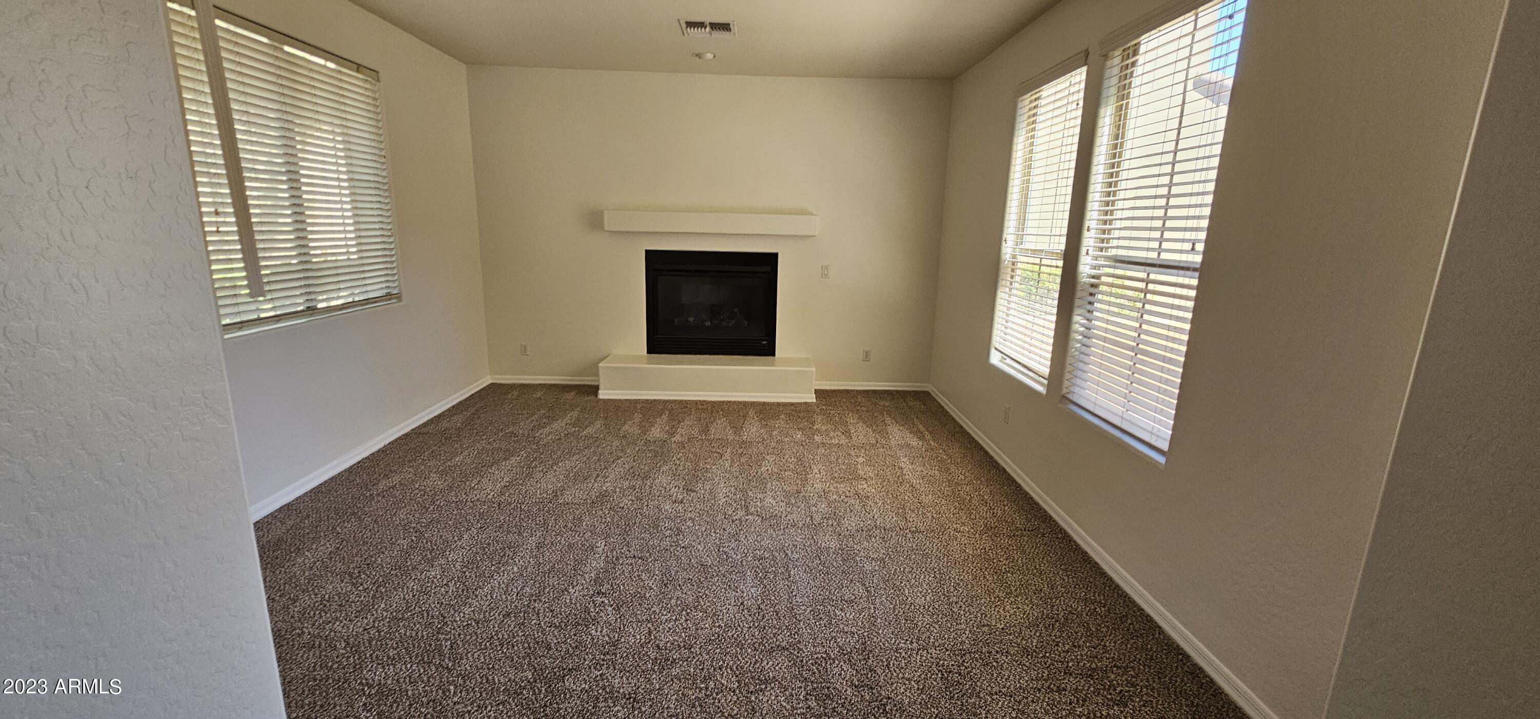 3989 E HUMMINGBIRD Lane