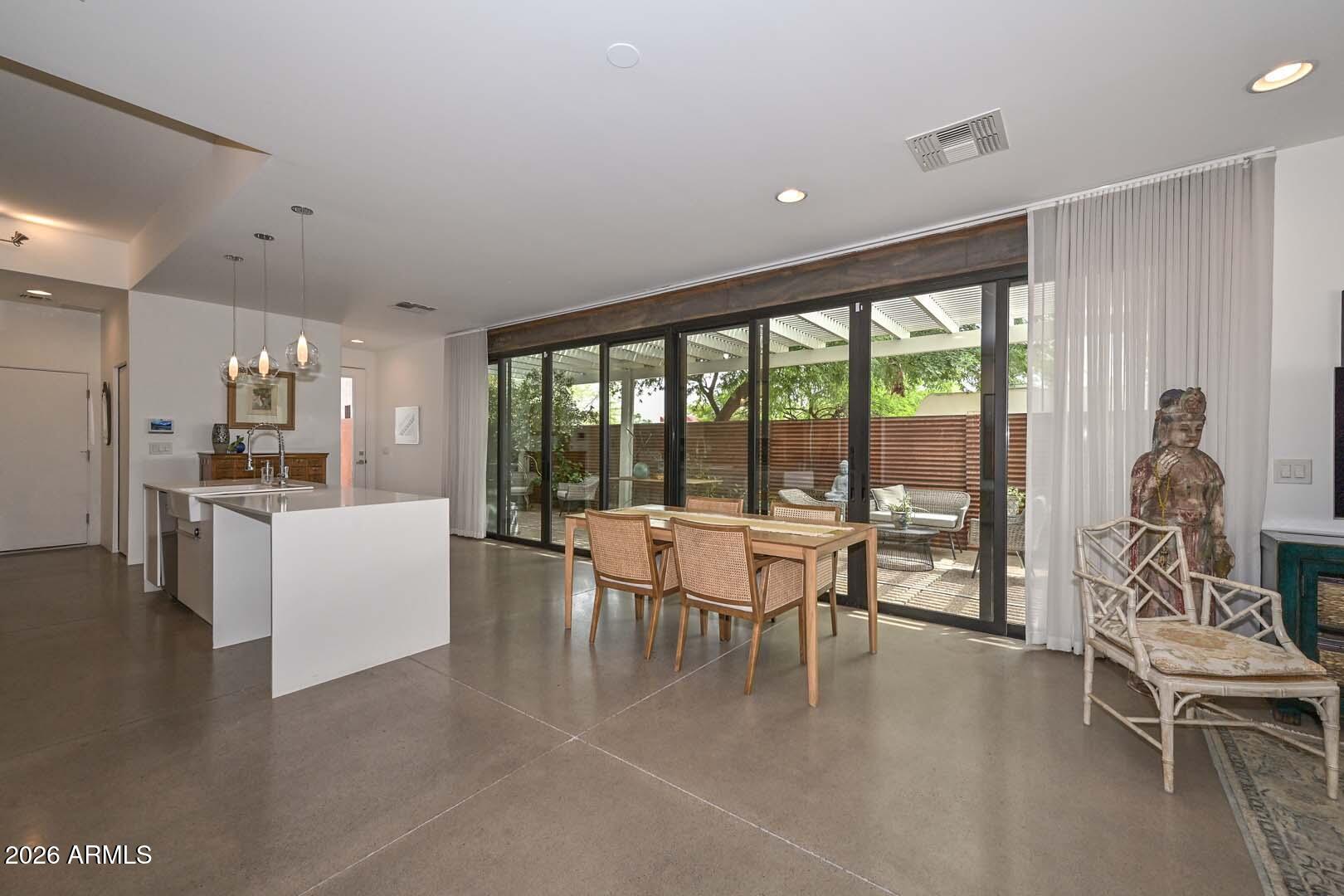 2109 E VIRGINIA Avenue