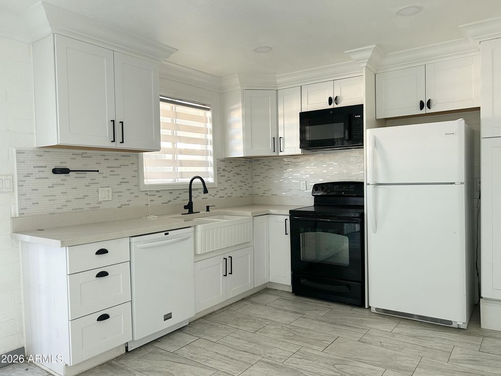 Photo of 6565 N 19th Avenue #27, Phoenix, AZ 85015 (MLS # 6976211)