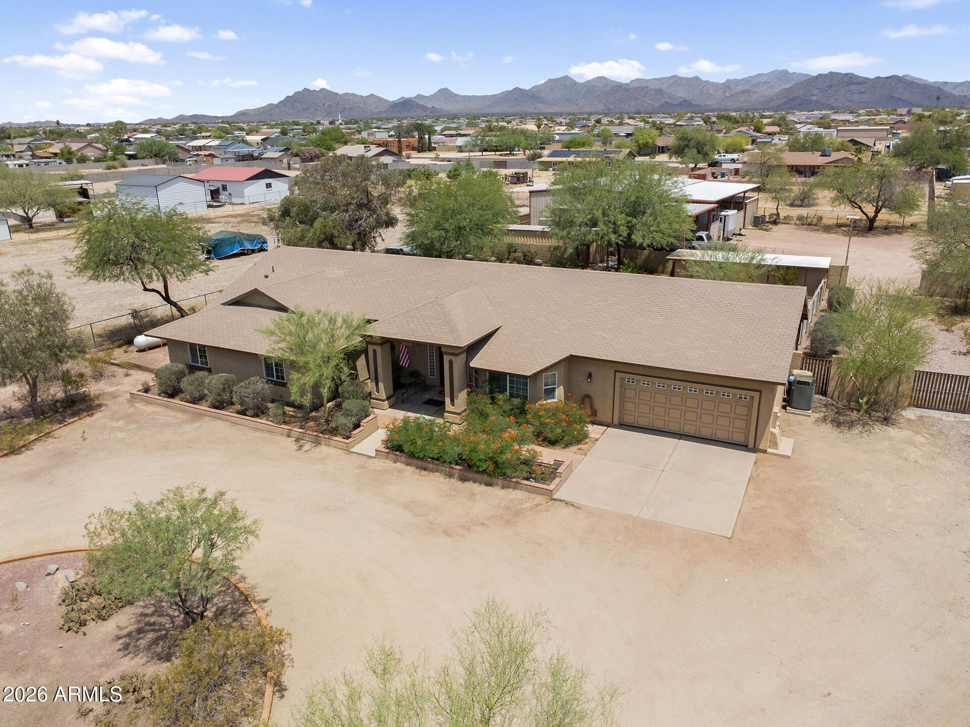 22102 W MEADE Lane