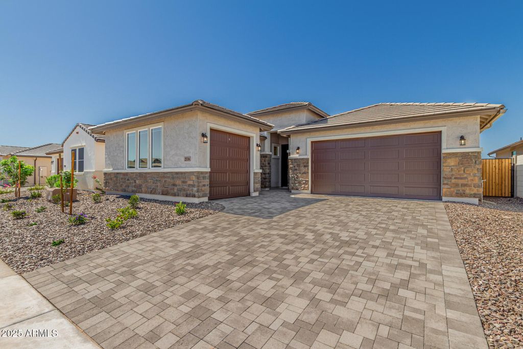 Photo of 25336 N 131st Drive, Peoria, AZ 85383 (MLS # 6929224)