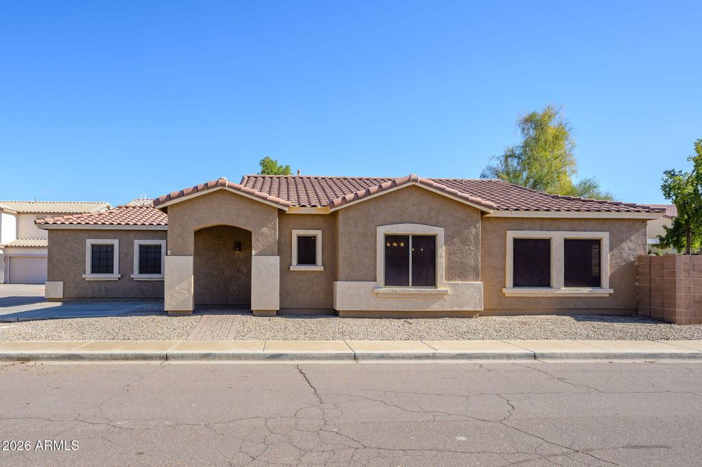 Photo of 6353 S Kimberlee Way, Chandler, AZ 85249 (MLS # 6966746)