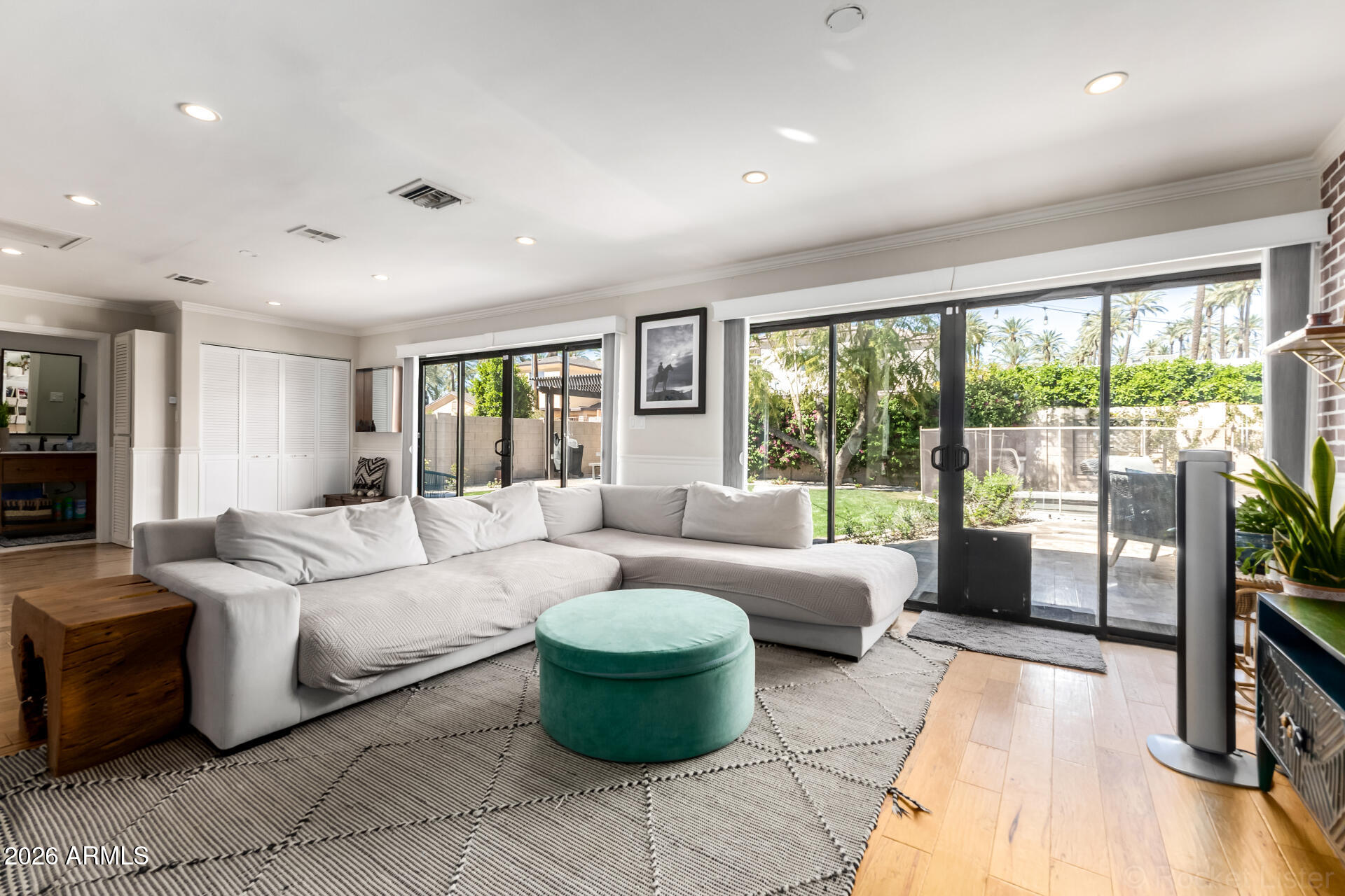 4330 E TURNEY Avenue