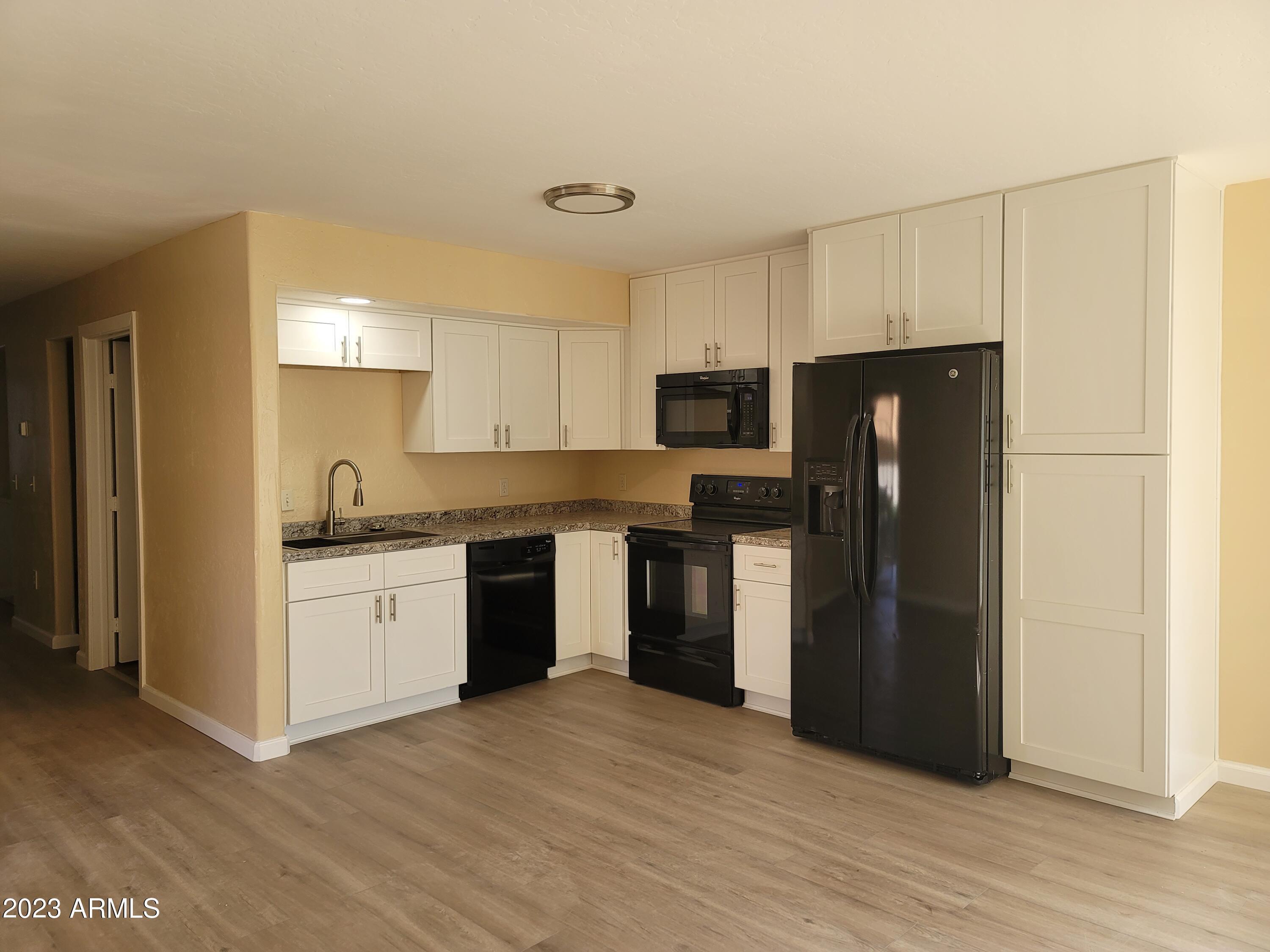 532 W 9th Street Apt 101