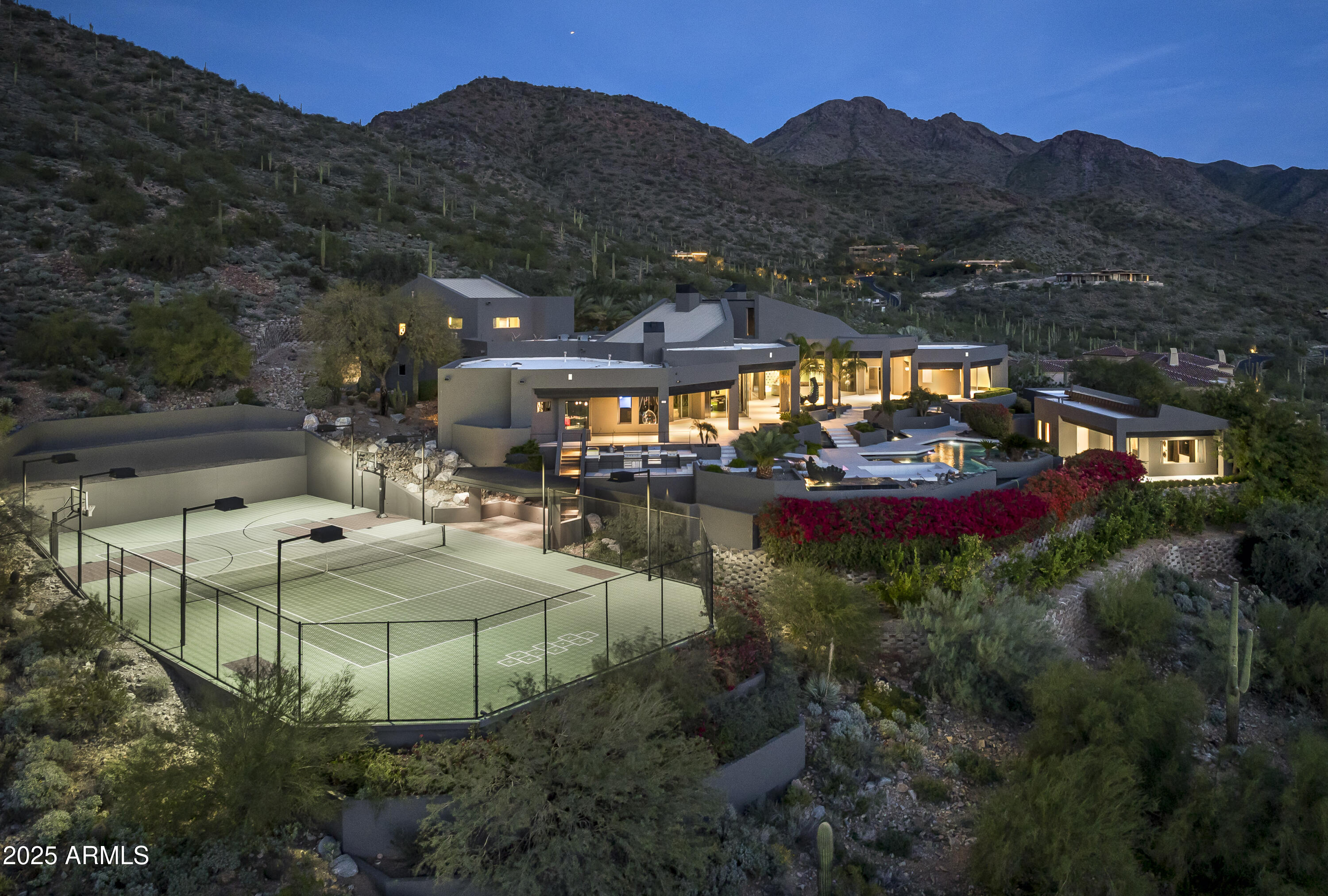 10324 E CALLE DE LAS BRISAS --