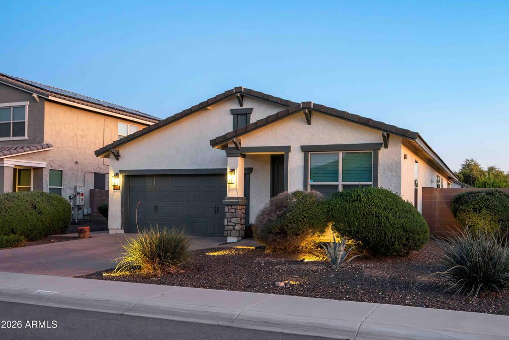 Photo of 319 E Toscana Drive, San Tan Valley, AZ 85140 (MLS # 7001698)