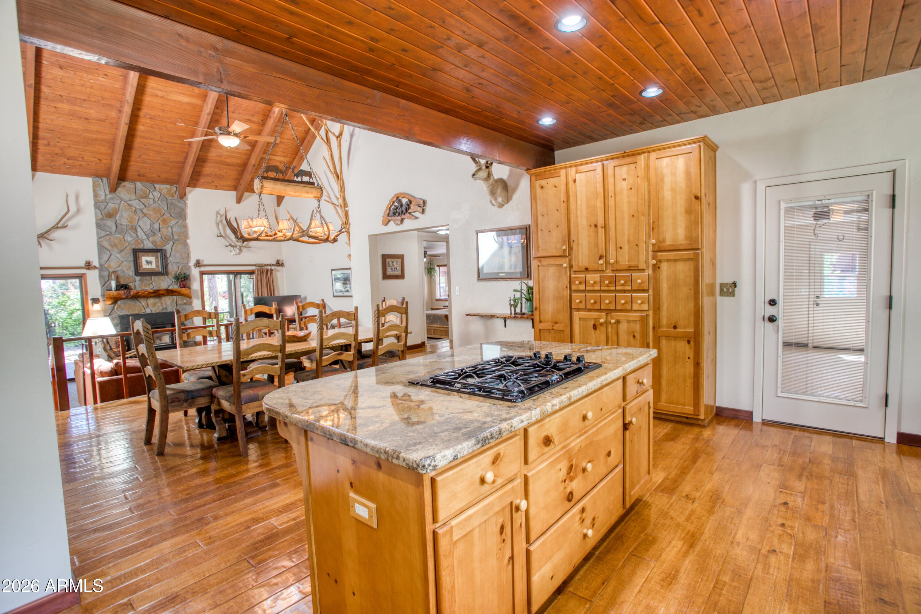 3038 CHESTNUT Circle