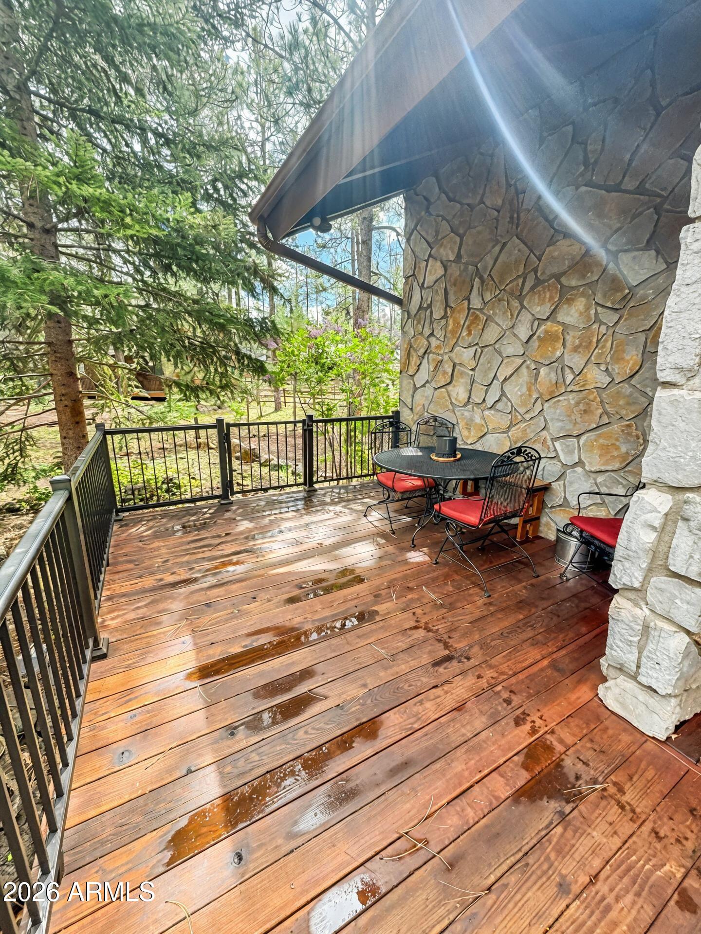 PINETOP LAKES UNIT 3 - Residential