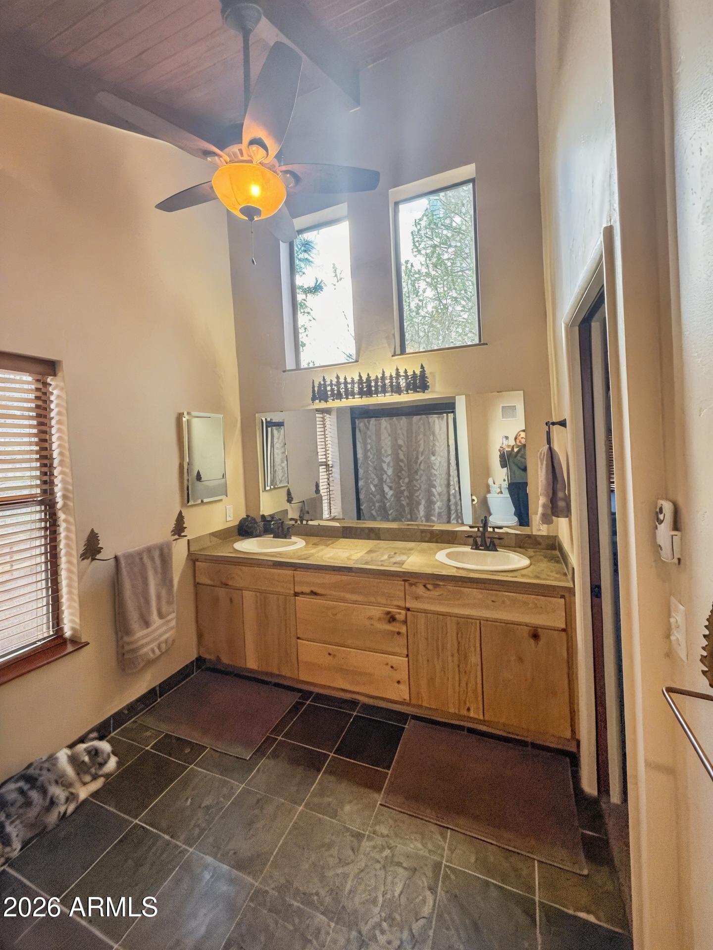 PINETOP LAKES UNIT 3 - Residential