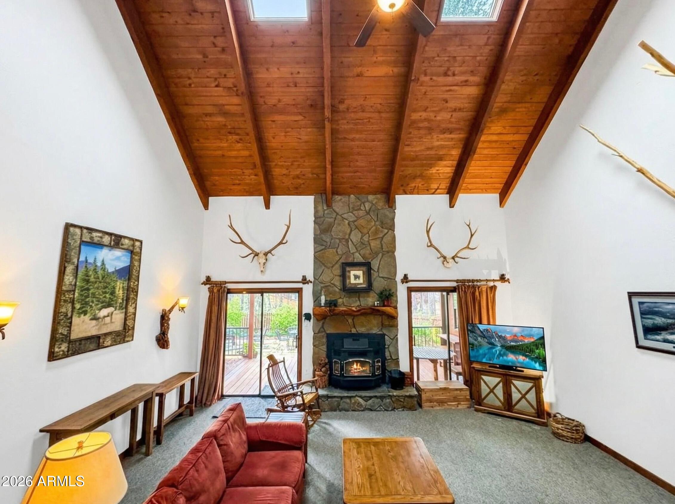 PINETOP LAKES UNIT 3 - Residential