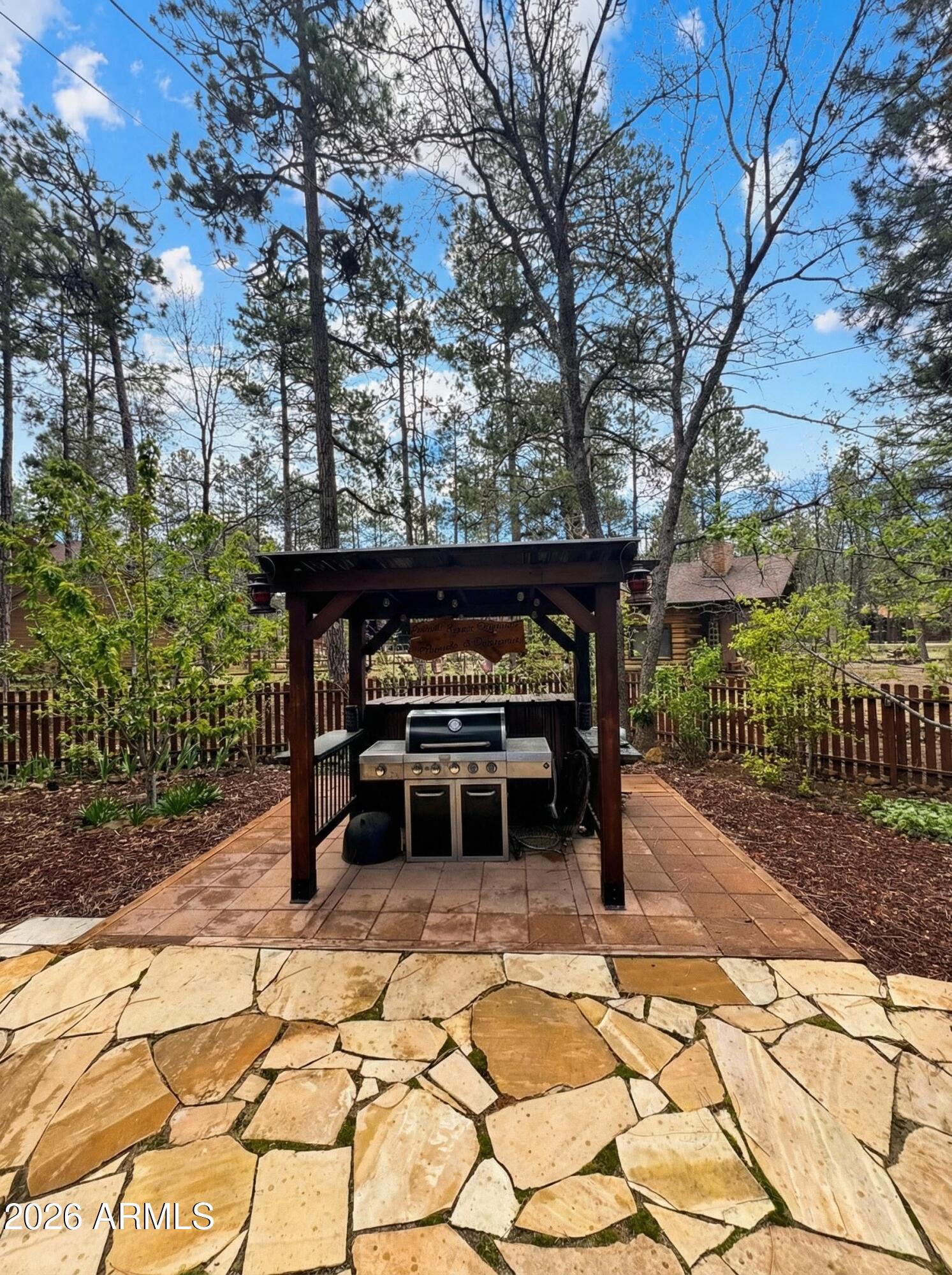 PINETOP LAKES UNIT 3 - Residential