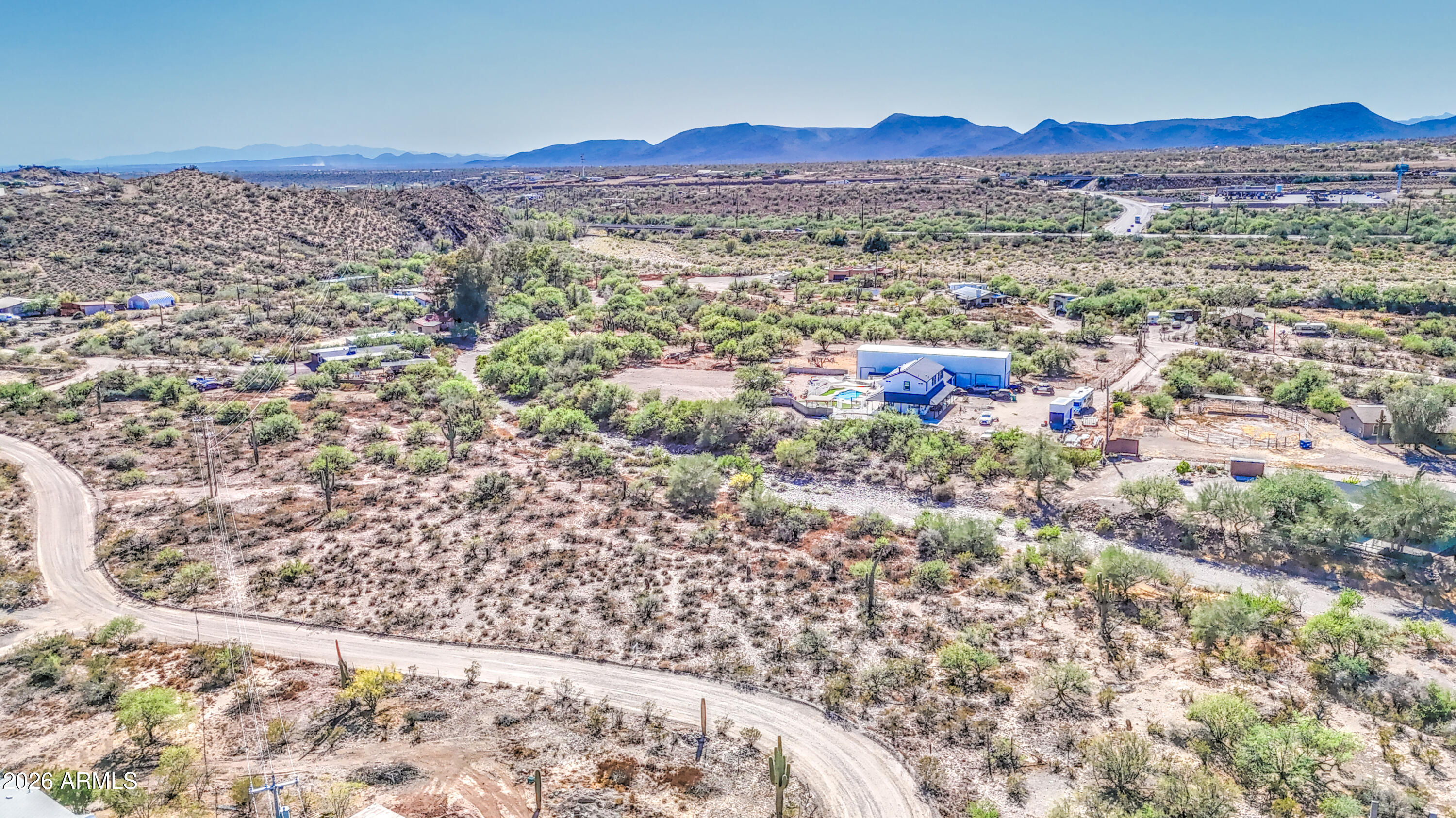 X N Meander Road -