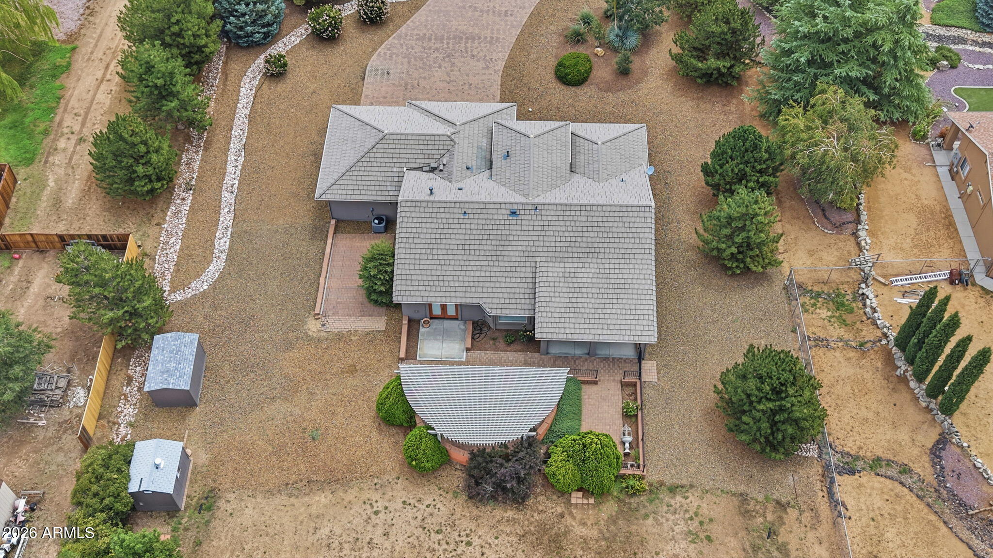 762 WILLOW Lane