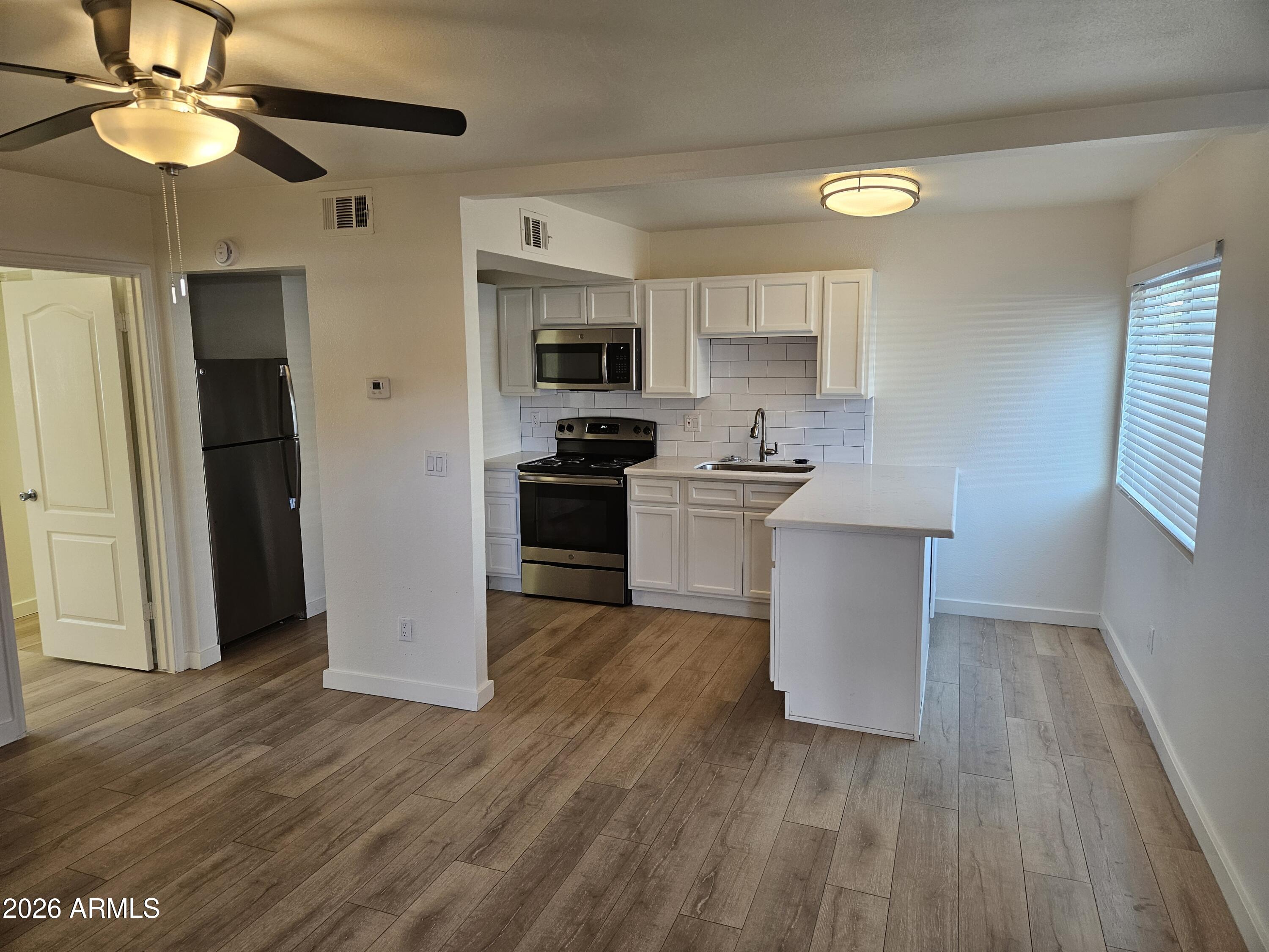 1330 E HIGHLAND Avenue 2A
