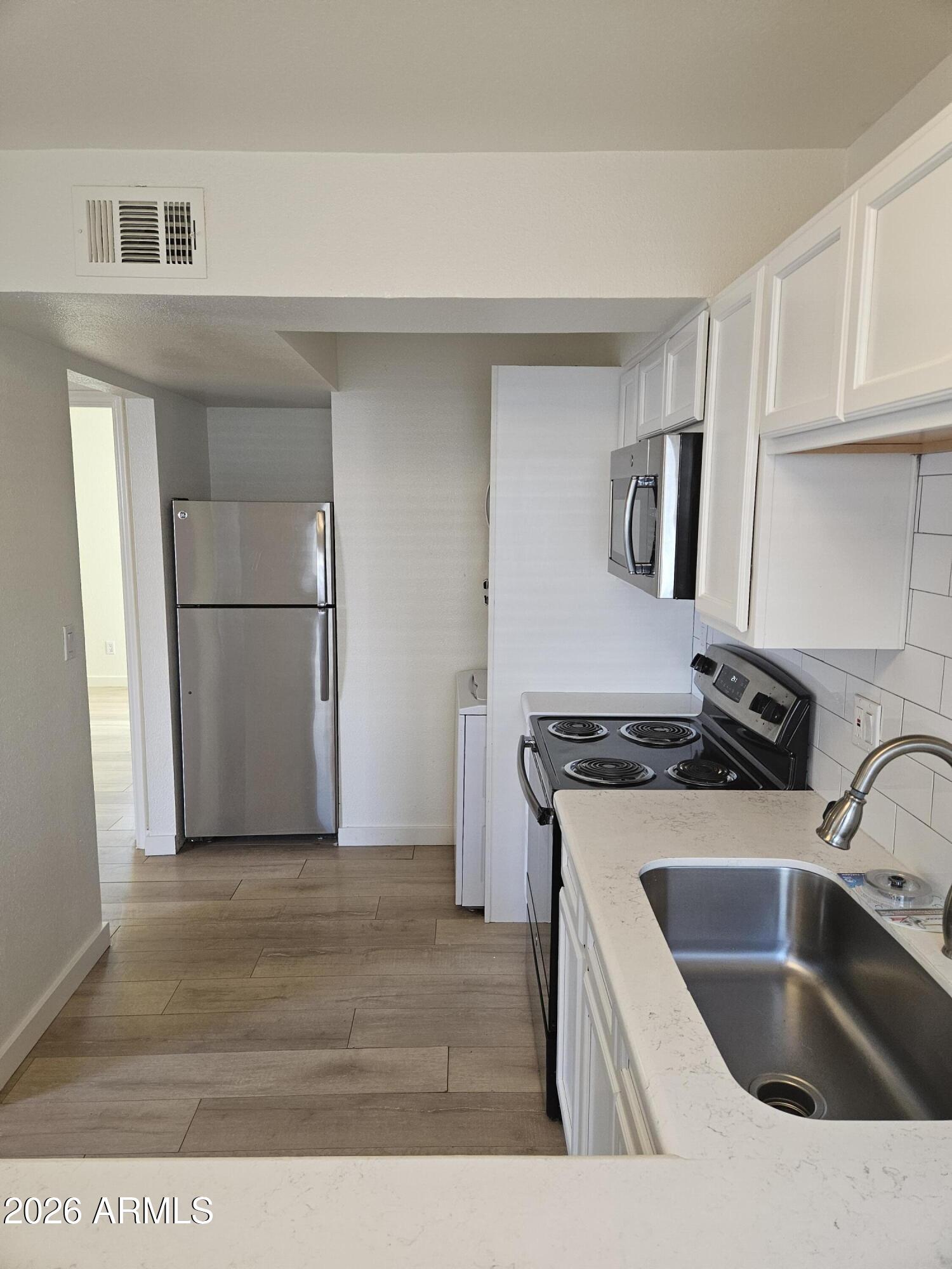 1330 E HIGHLAND Avenue 2A
