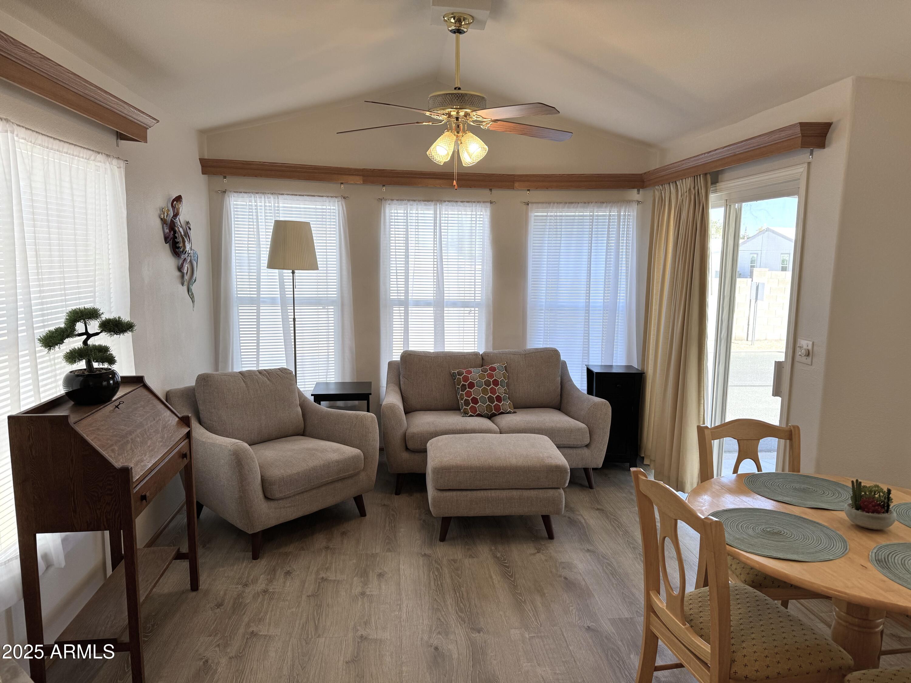 511 E PUEBLO DEL SOL --