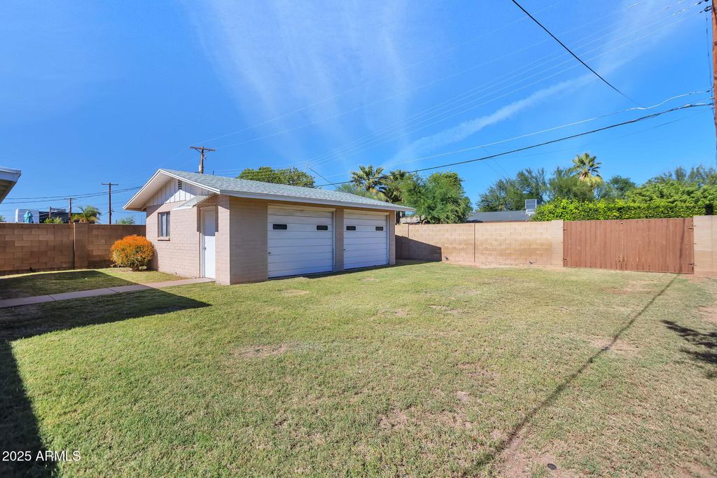 Photo of 2316 W Tuckey Lane, Phoenix, AZ 85015 (MLS # 6944473)