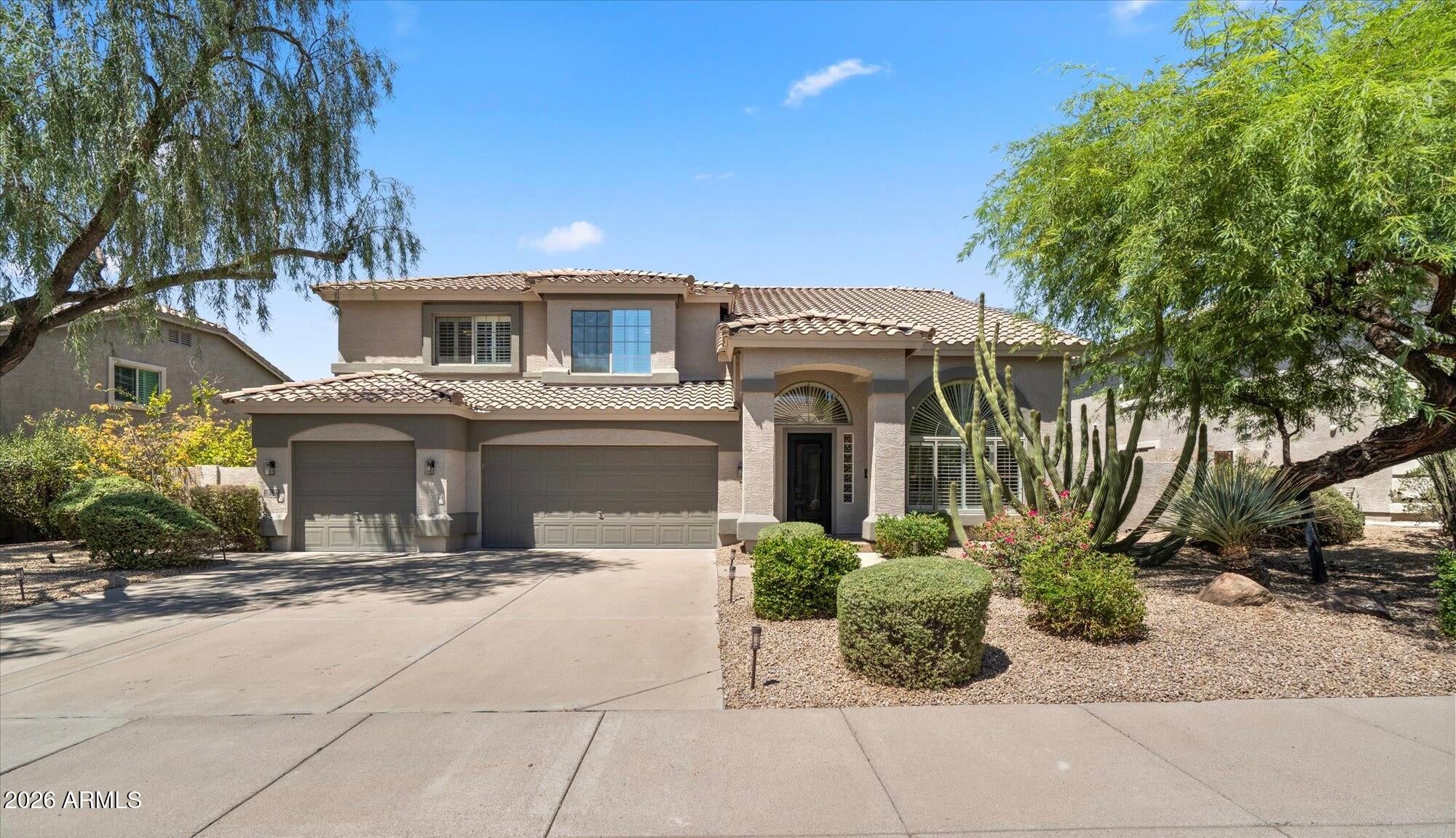 7624 E TAILFEATHER Drive