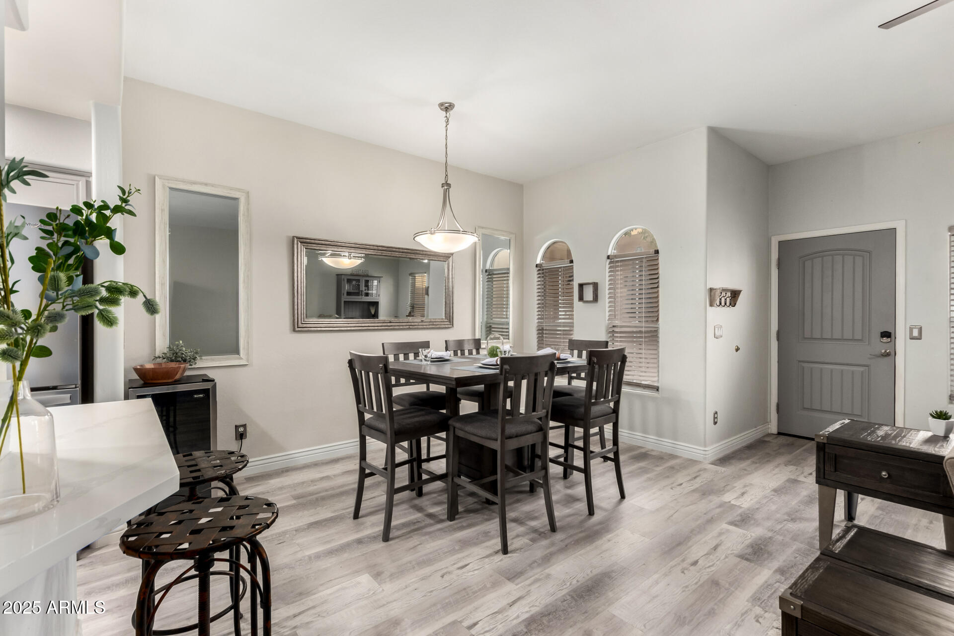 5015 E CHEYENNE Drive 31