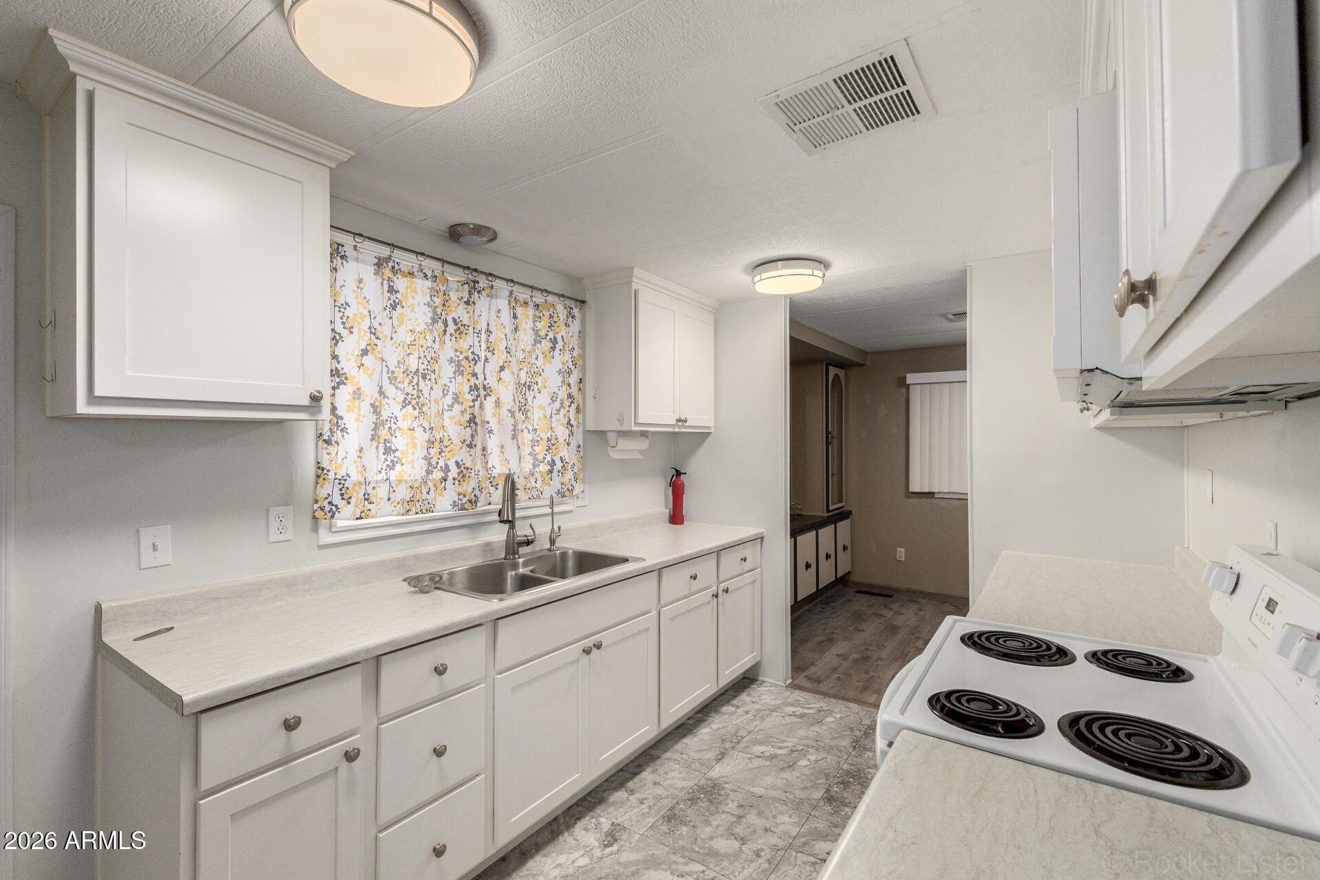 4065 E University Drive 358