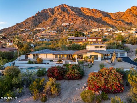 Photo of 5518 E Rockridge Road, Phoenix, AZ 85018 (MLS # 6983389)