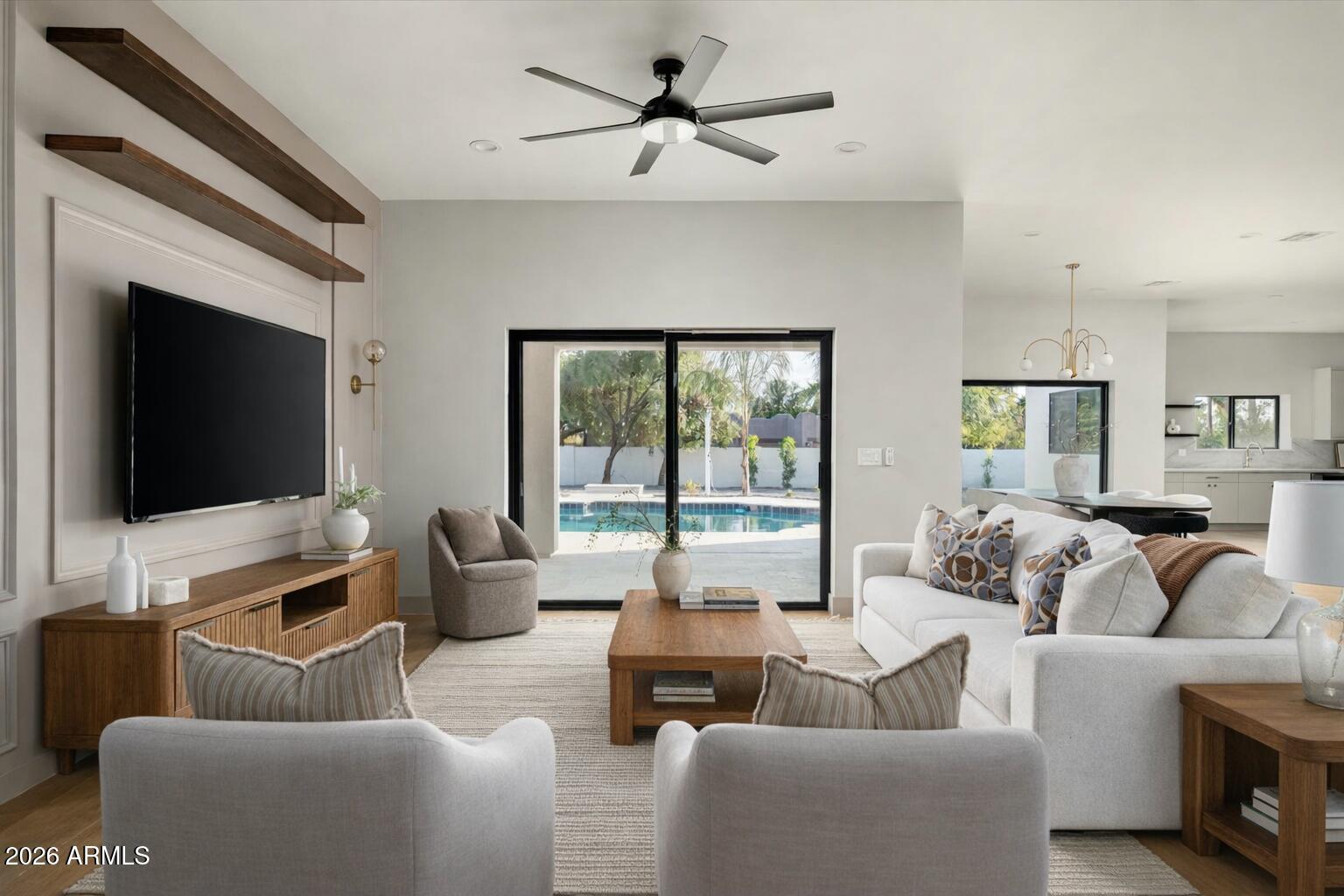 7121 E LARKSPUR Drive