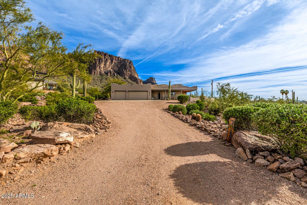 Photo of 3083 N Herrala Way, Apache Junction, AZ 85119 (MLS # 6960597)