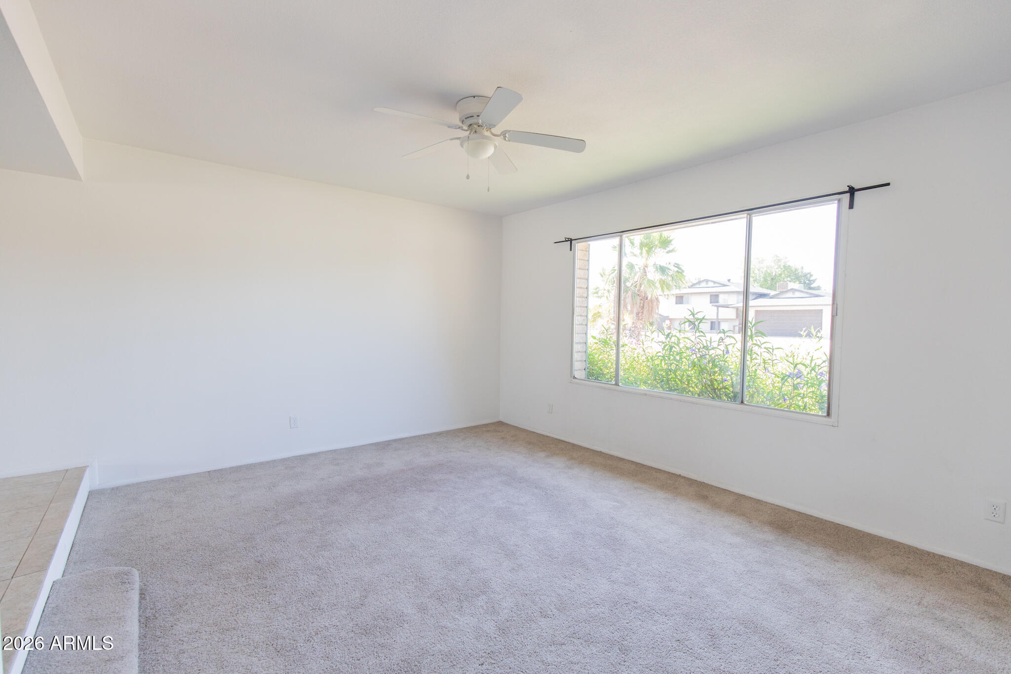 1622 E FREMONT Drive