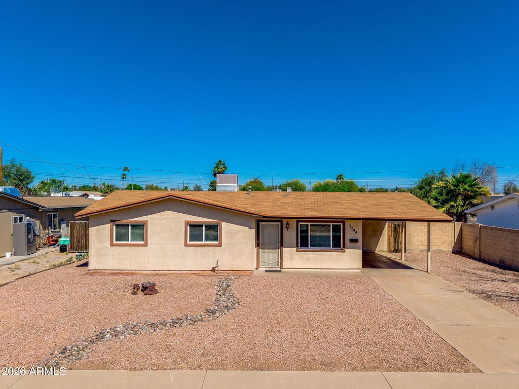 Photo of 3244 E Hillery Drive, Phoenix, AZ 85032 (MLS # 7002445)