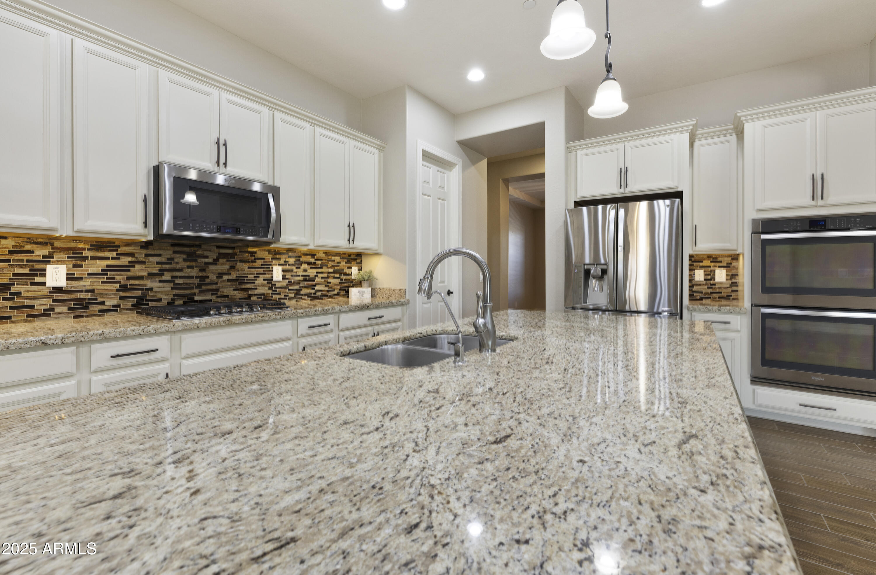 10049 E TOPAZ Avenue