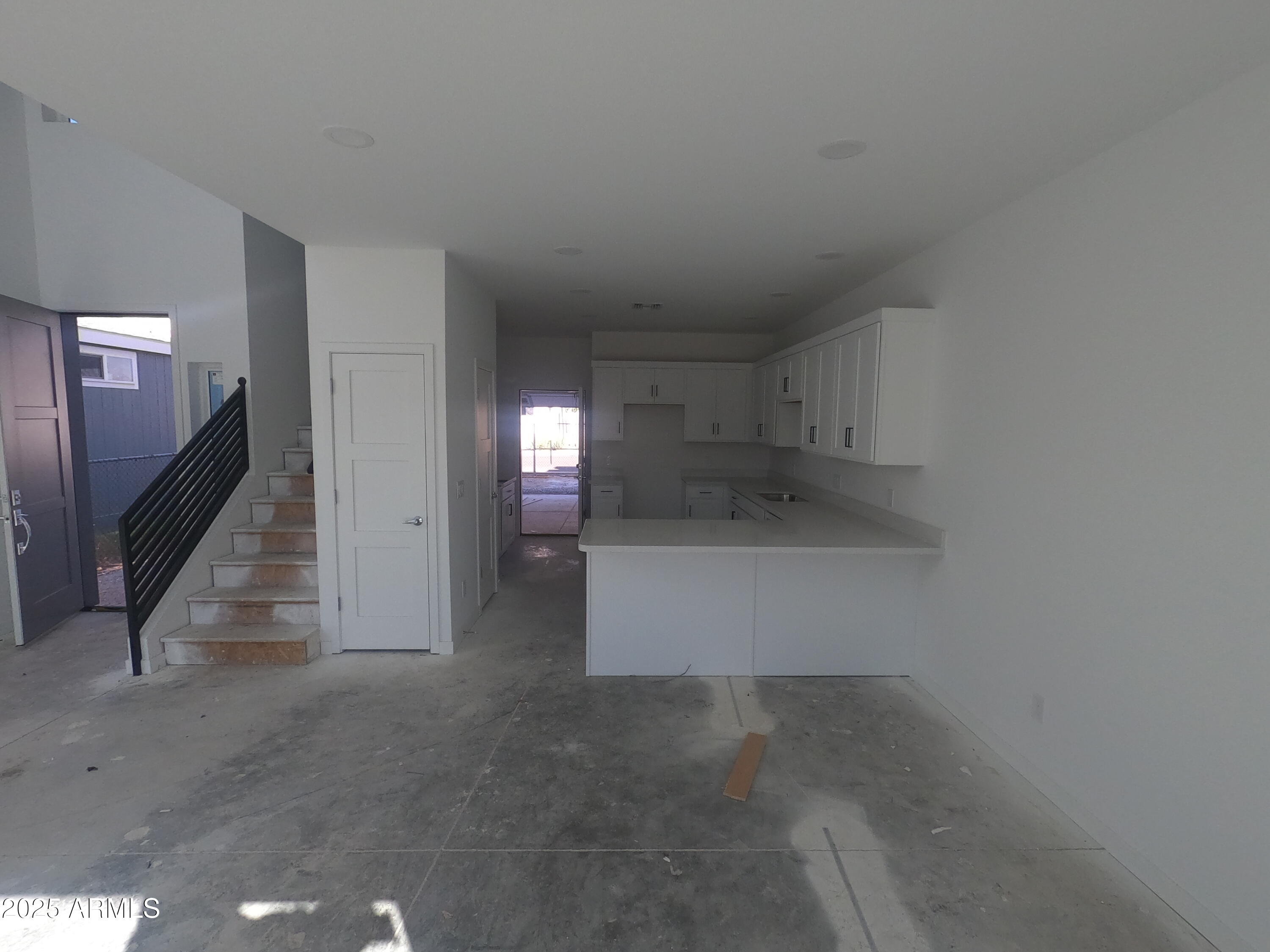 2045 E MICHIGAN Avenue